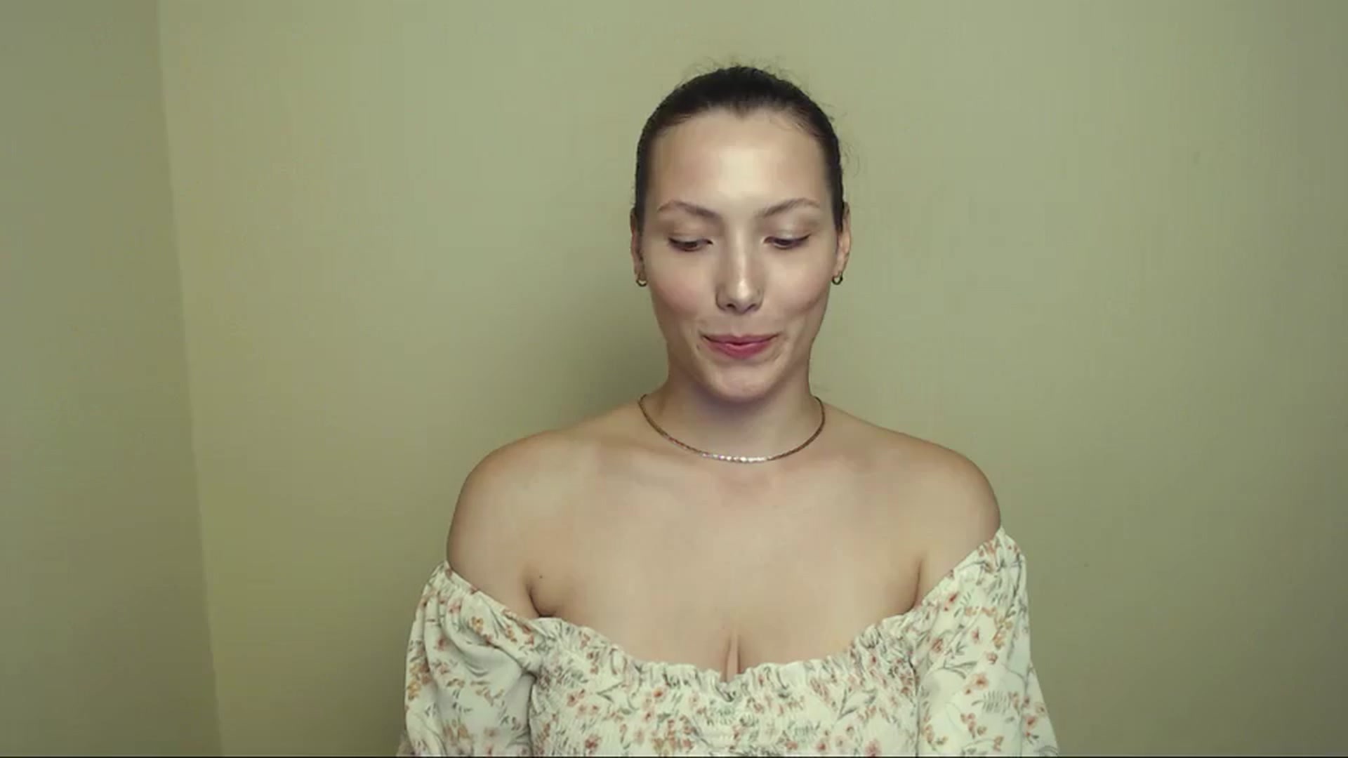 Gallery image thumbnail from LexiLuna_'s myfreecams stream on, 07/15/2025, 19:04 image 2 of 20