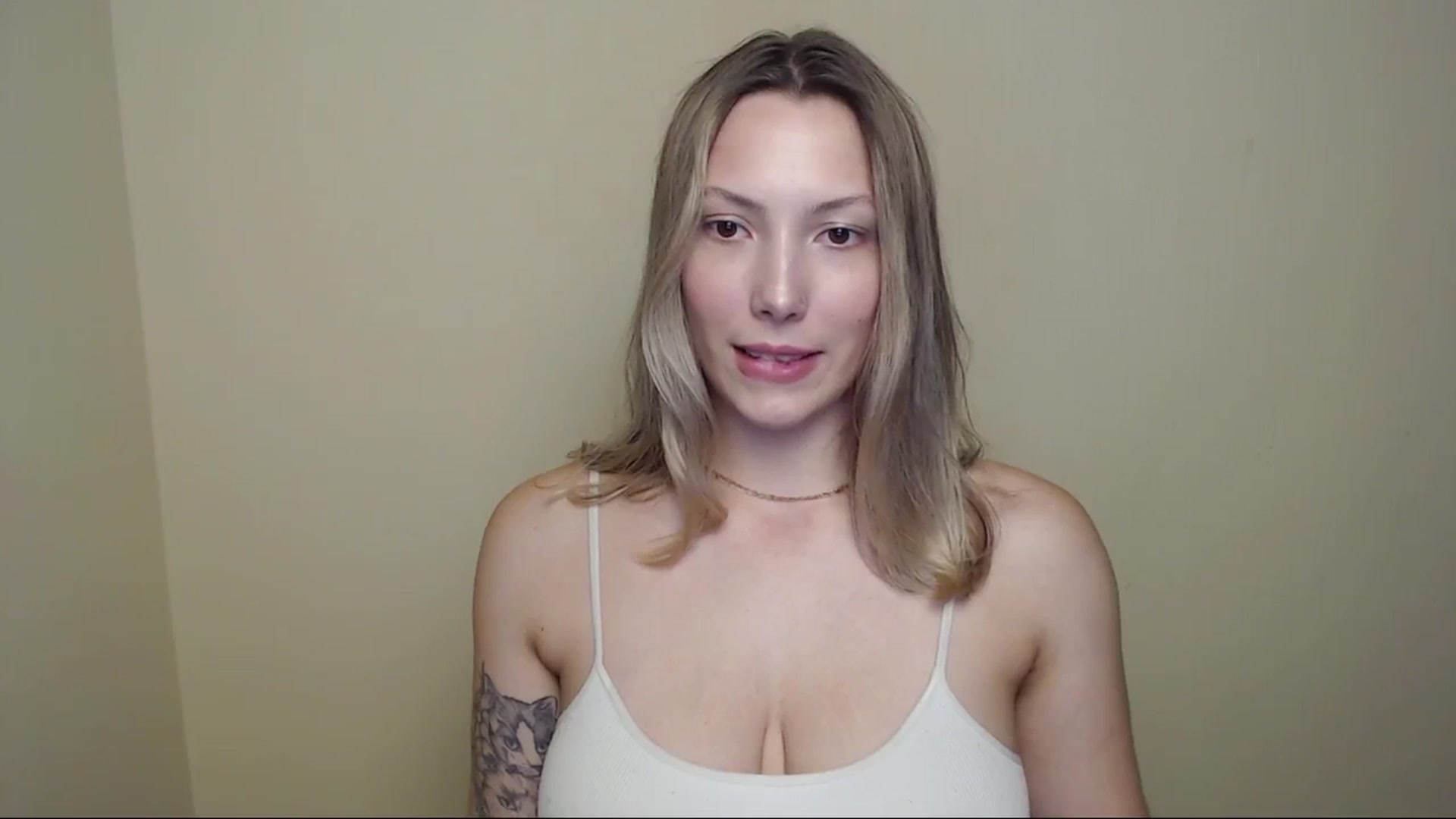 Gallery image thumbnail from LexiLuna_'s myfreecams stream on, 07/28/2025, 17:18 image 12 of 20