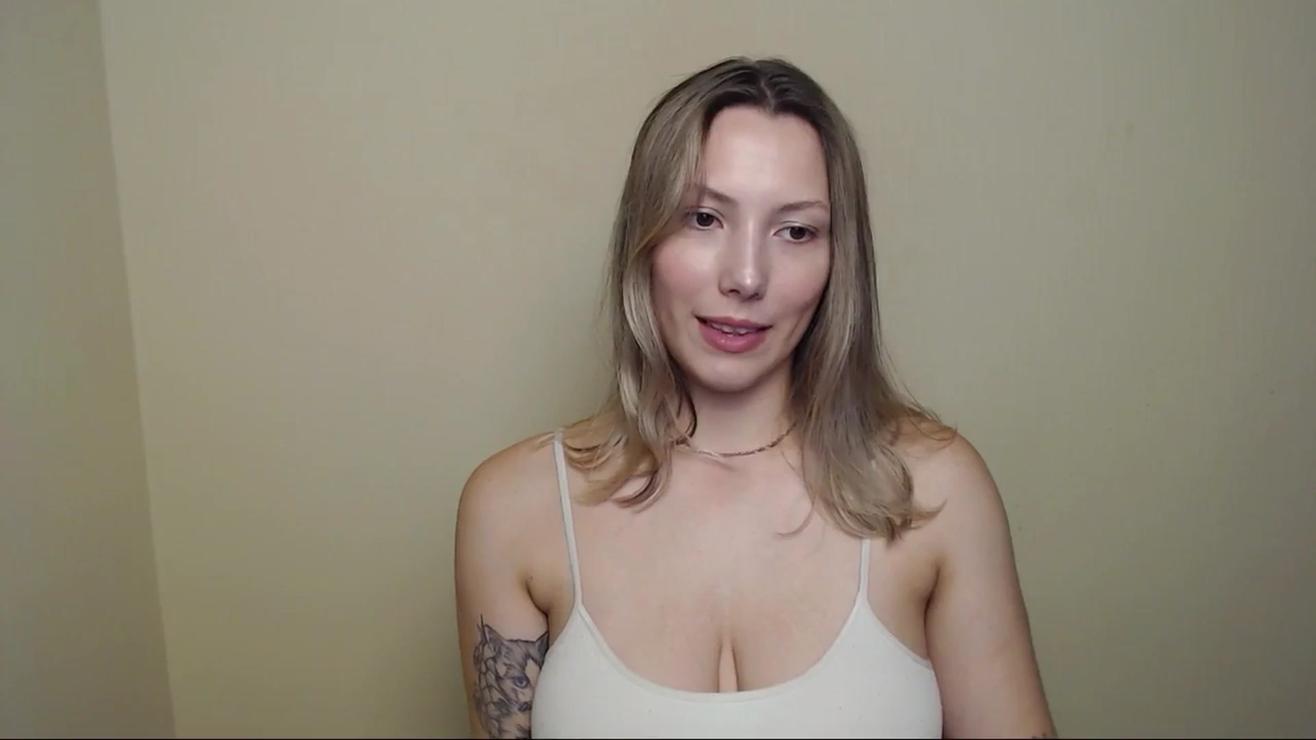 Gallery image thumbnail from LexiLuna_'s myfreecams stream on, 07/28/2025, 17:18 image 10 of 20