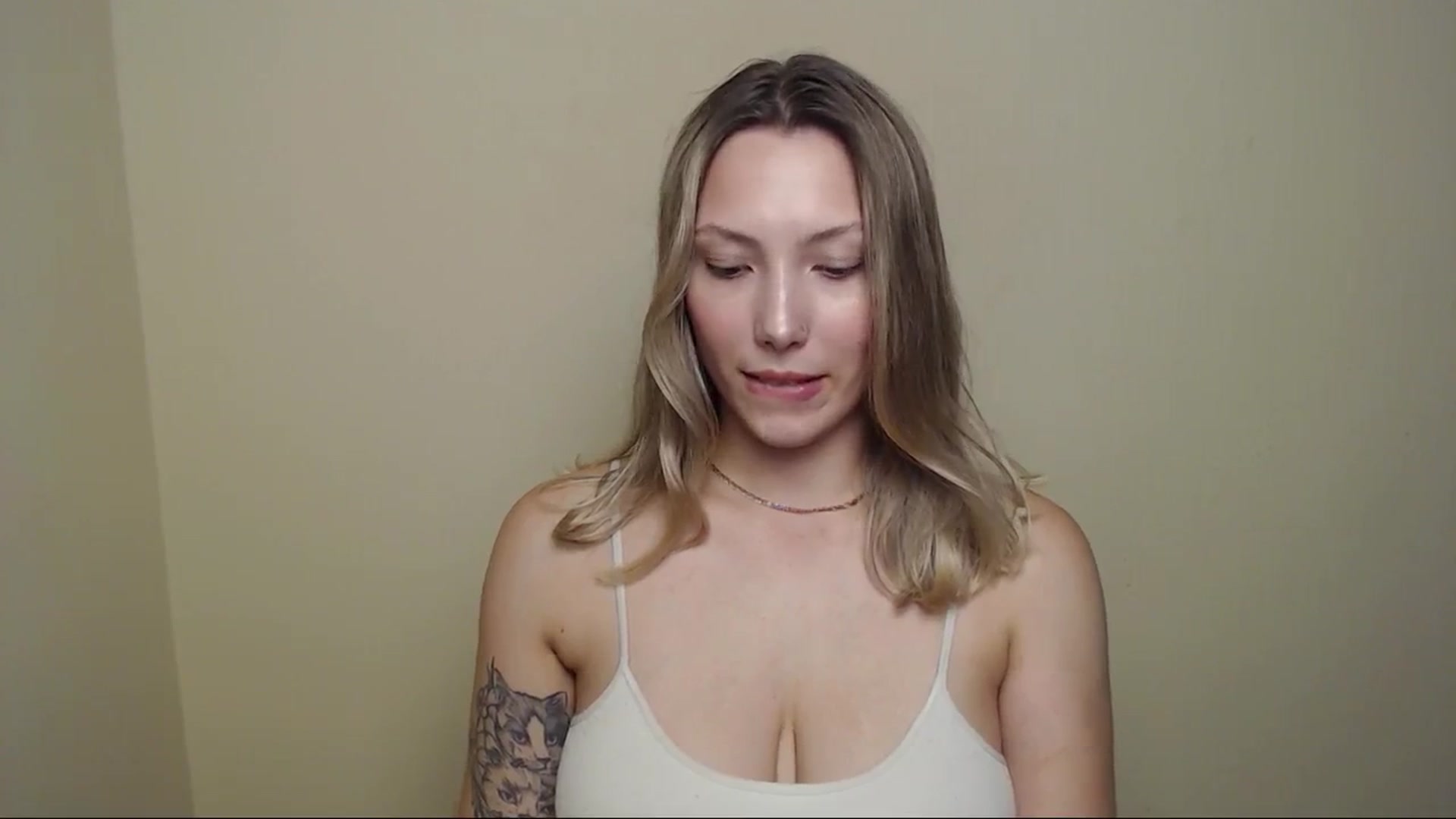 Gallery image thumbnail from LexiLuna_'s myfreecams stream on, 07/28/2025, 17:18 image 11 of 20