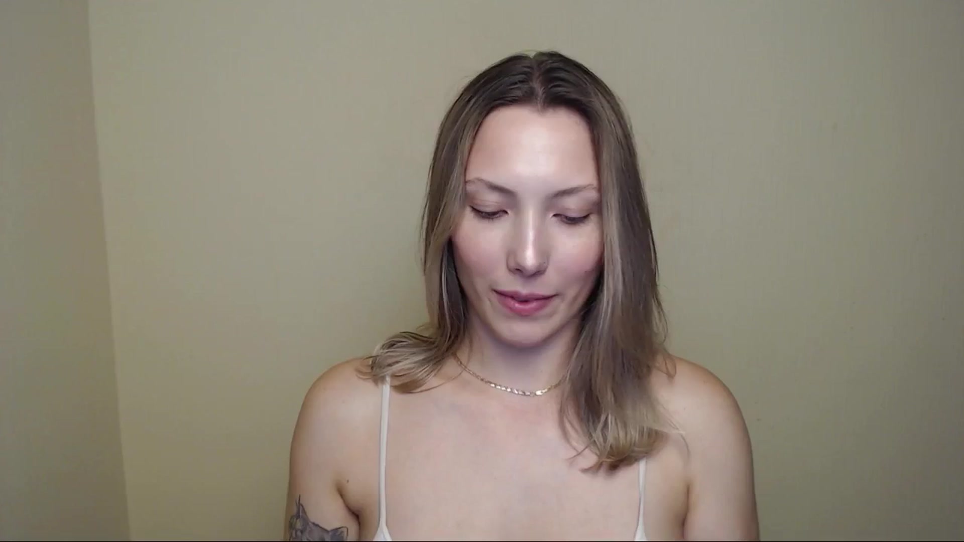 Gallery image thumbnail from LexiLuna_'s myfreecams stream on, 07/28/2025, 18:43 image 14 of 20
