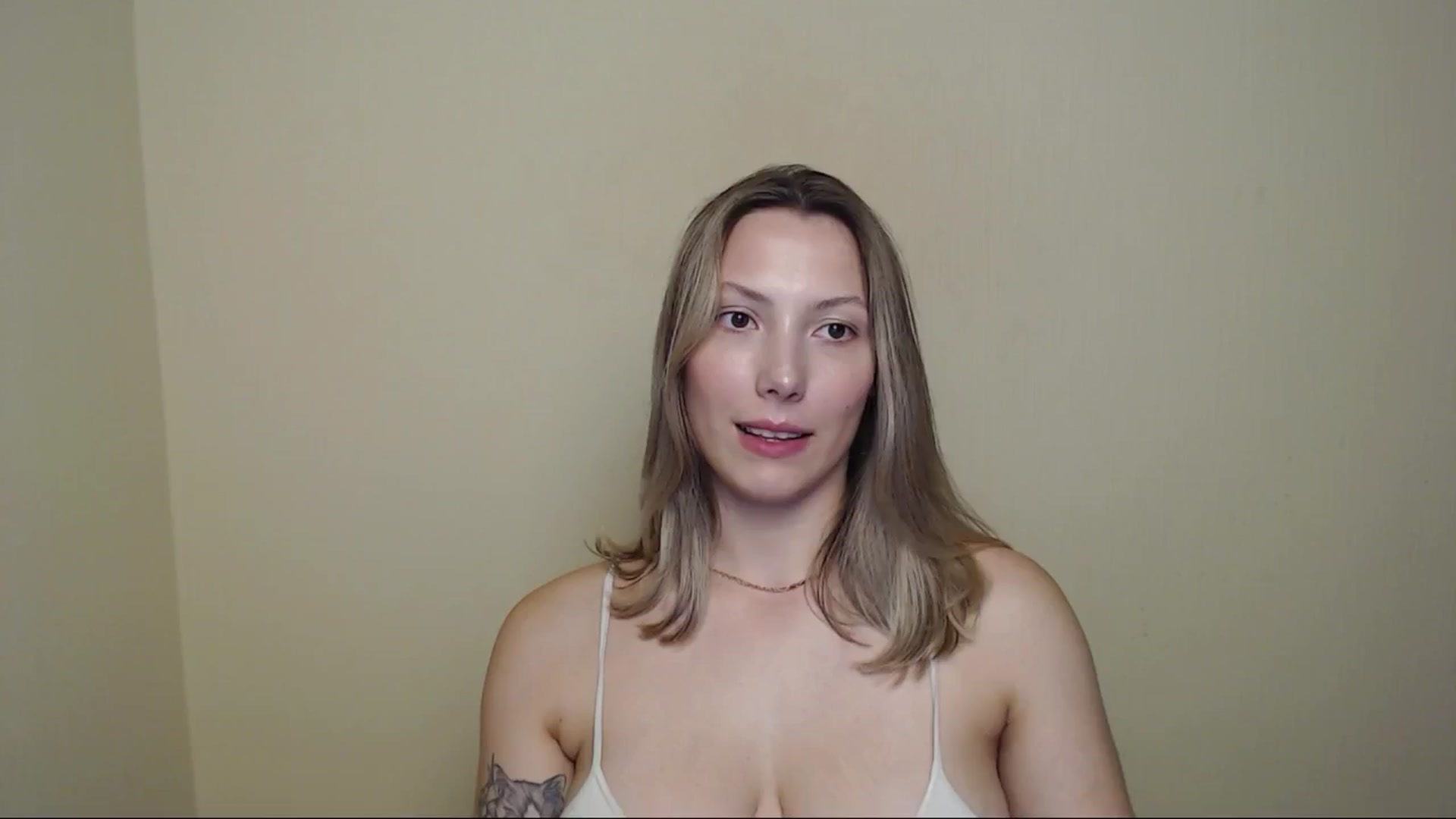 Gallery image thumbnail from LexiLuna_'s myfreecams stream on, 07/28/2025, 18:43 image 4 of 20