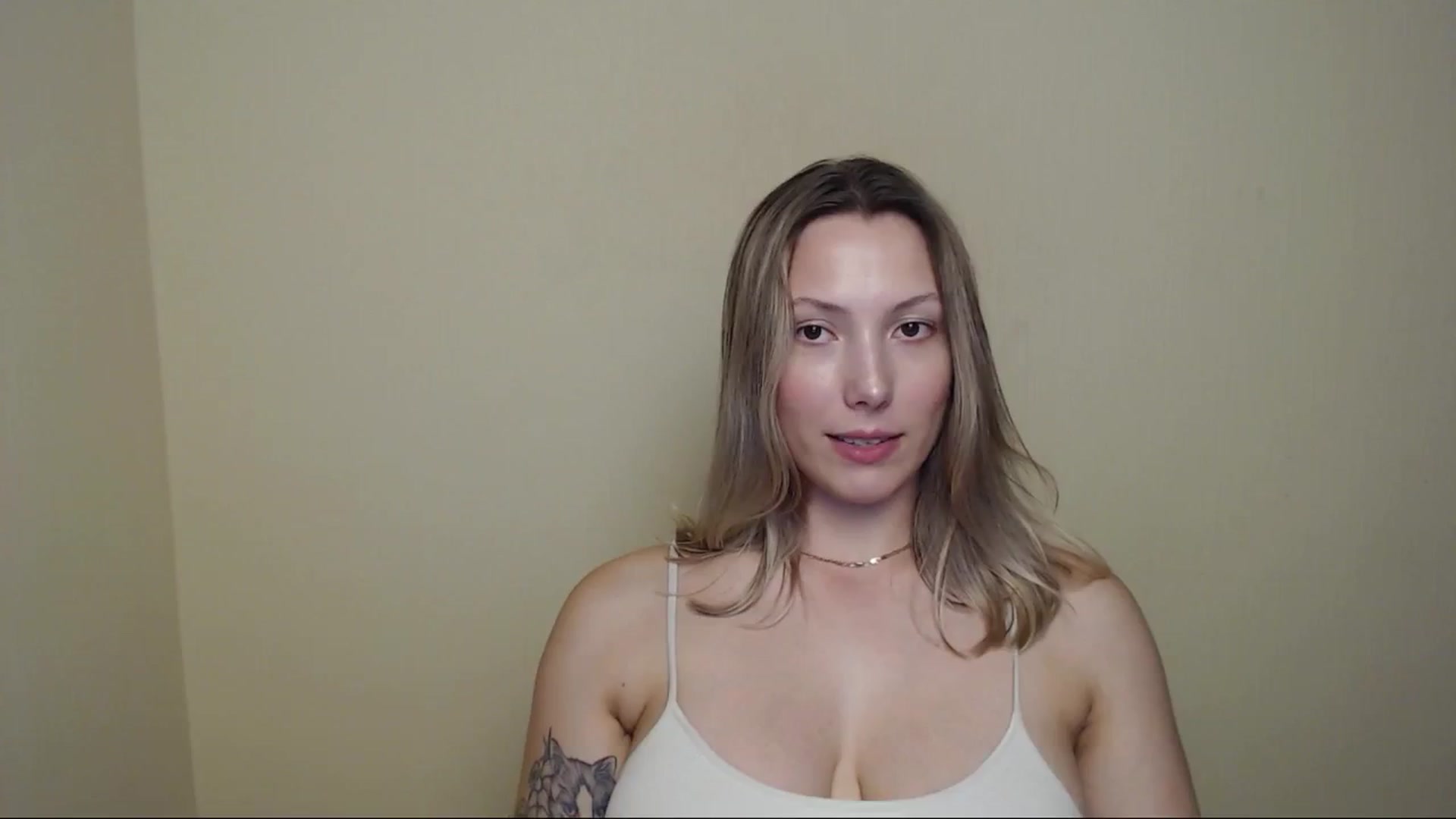 Gallery image thumbnail from LexiLuna_'s myfreecams stream on, 07/28/2025, 18:43 image 9 of 20