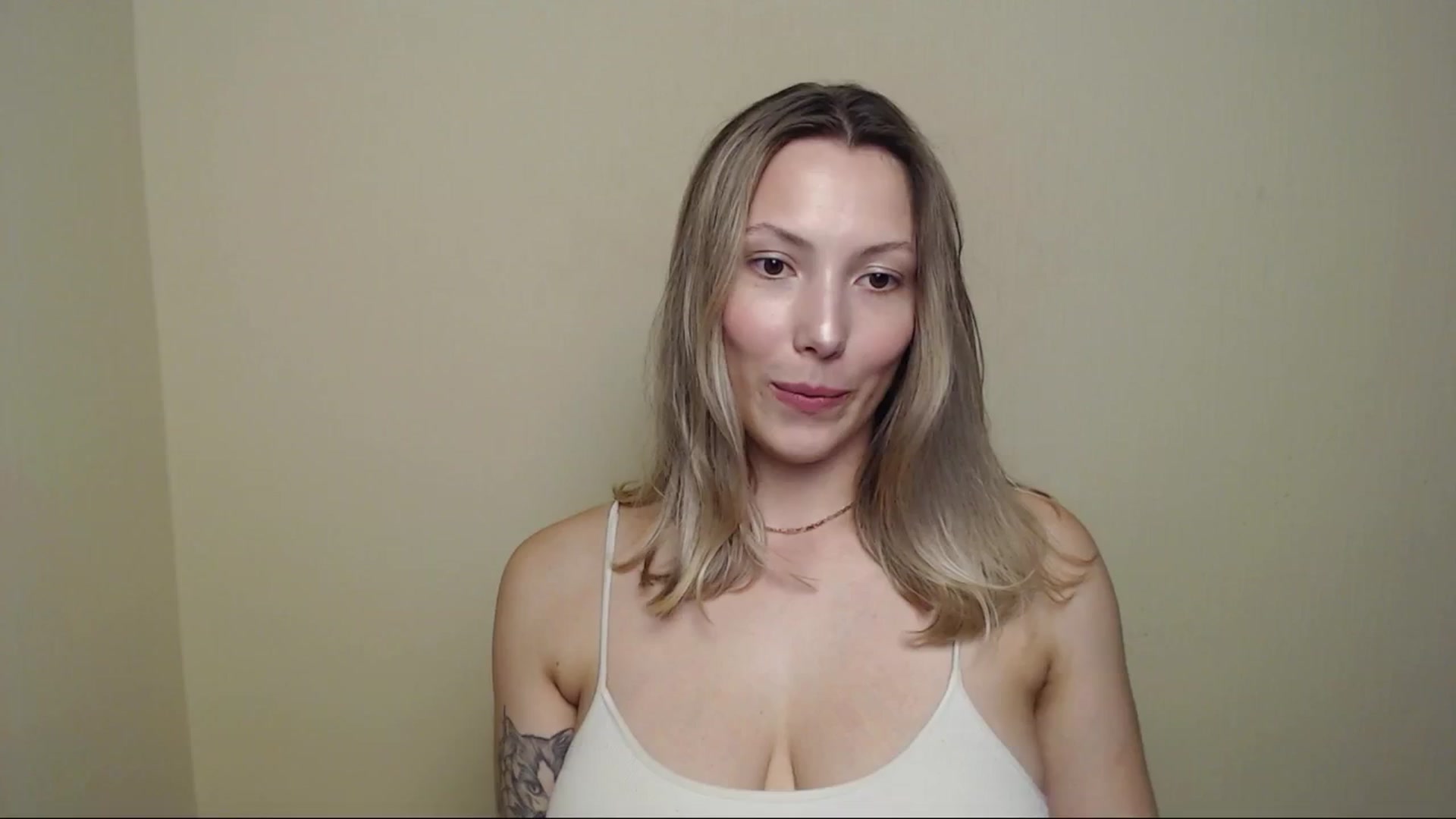 Gallery image thumbnail from LexiLuna_'s myfreecams stream on, 07/28/2025, 18:43 image 6 of 20
