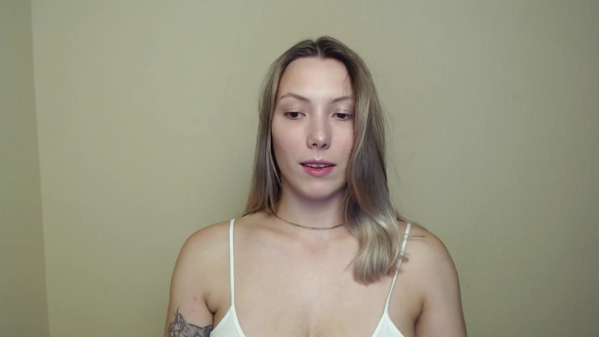 Gallery image thumbnail from LexiLuna_'s myfreecams stream on, 07/31/2025, 19:08 image 6 of 20