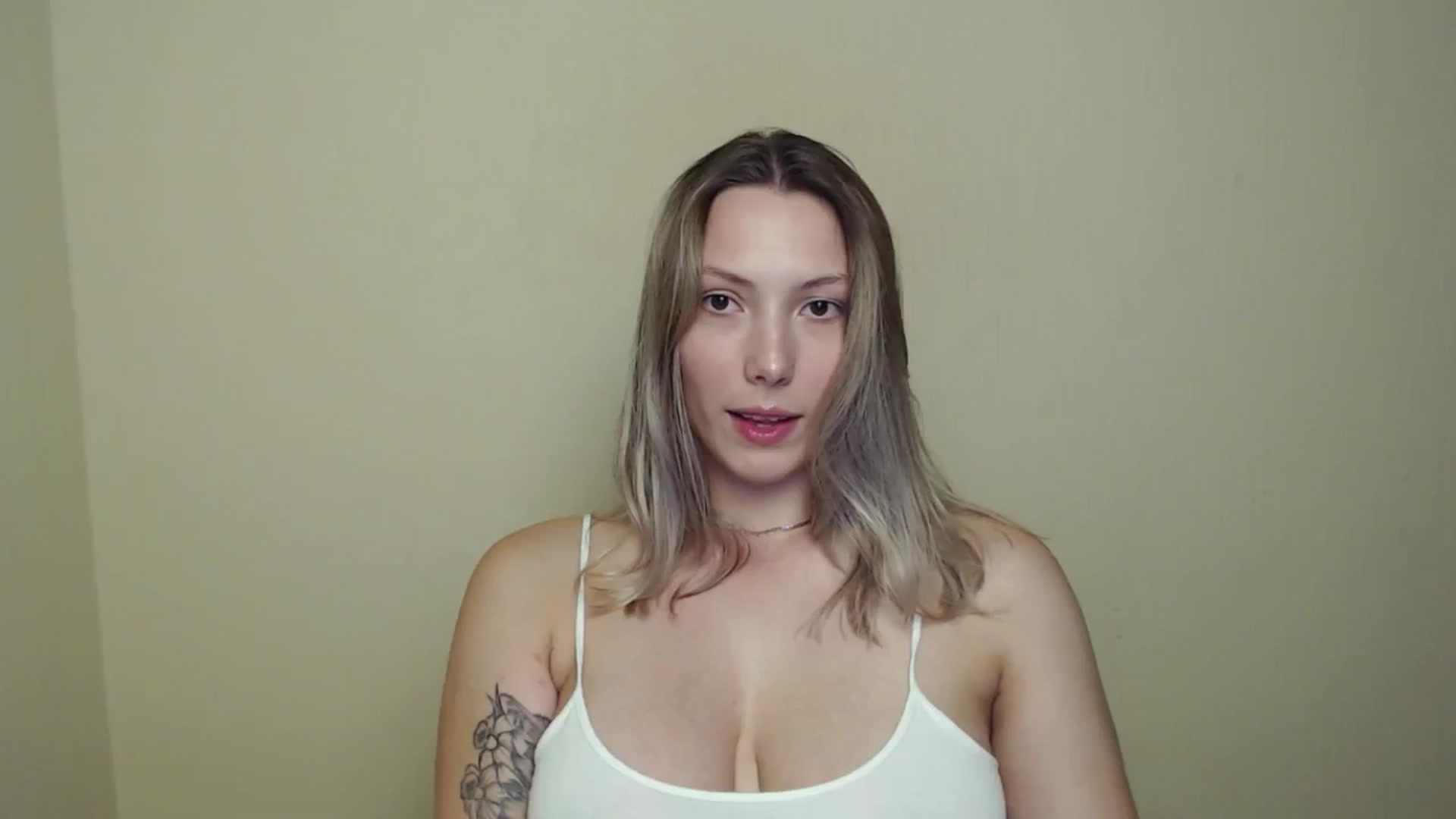 Gallery image thumbnail from LexiLuna_'s myfreecams stream on, 07/31/2025, 19:08 image 14 of 20