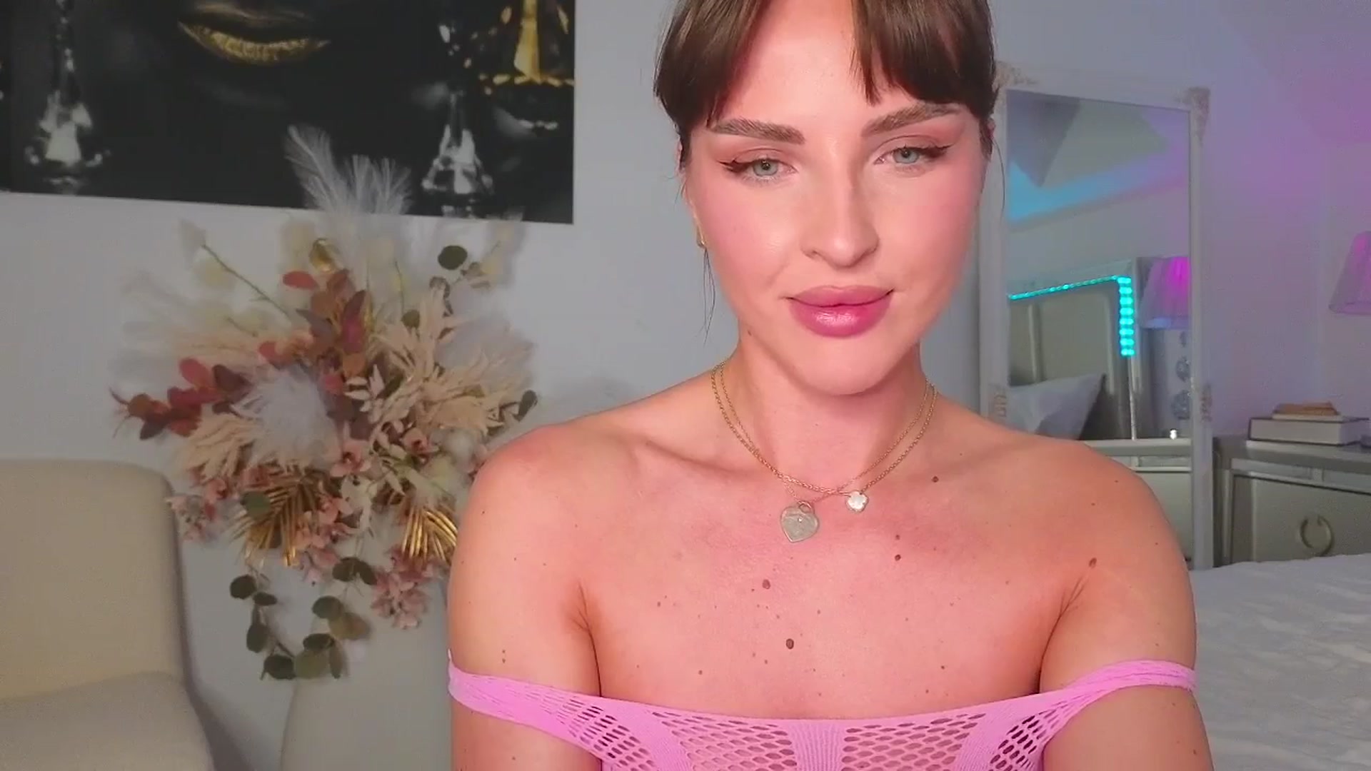 Gallery image thumbnail from LexiQ's myfreecams stream on, 04/11/2025, 02:38 image 7 of 20