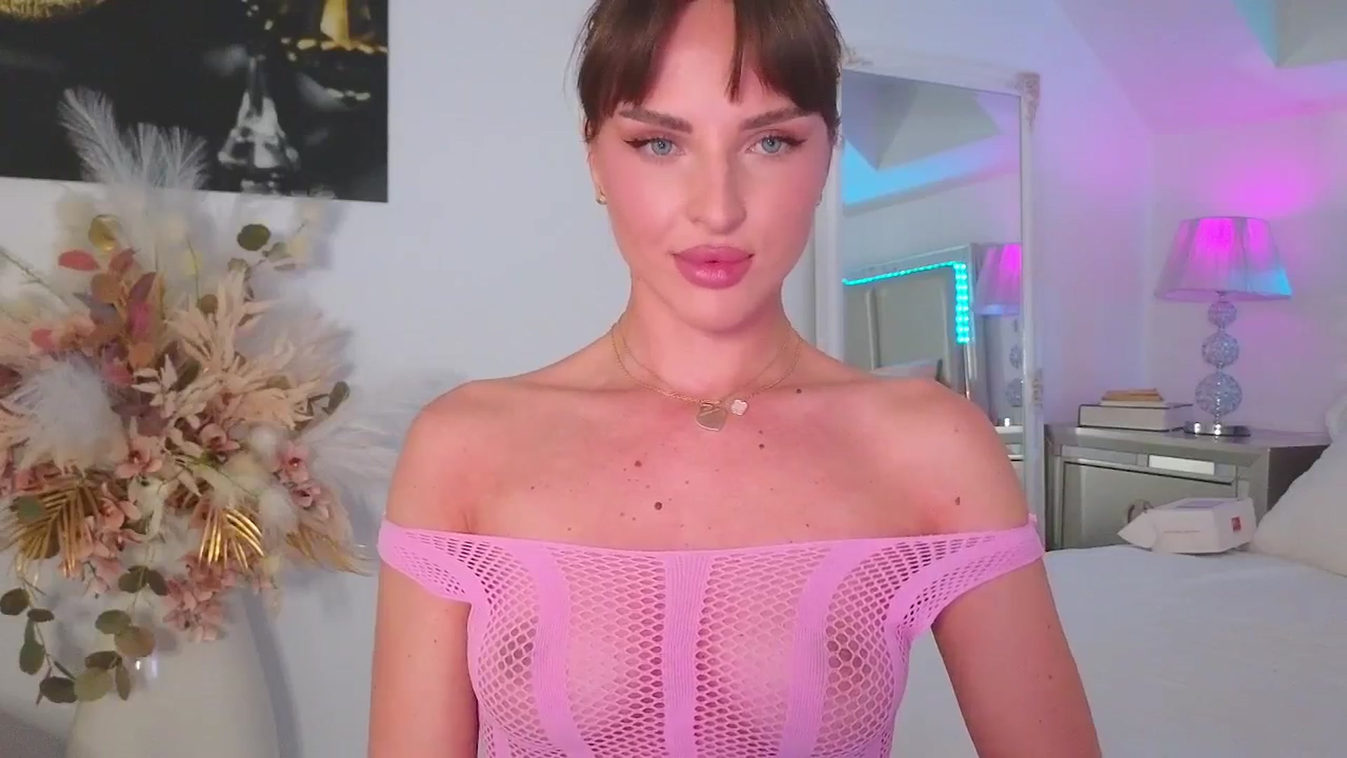 Gallery image thumbnail from LexiQ's myfreecams stream on, 04/11/2025, 02:38 image 3 of 20