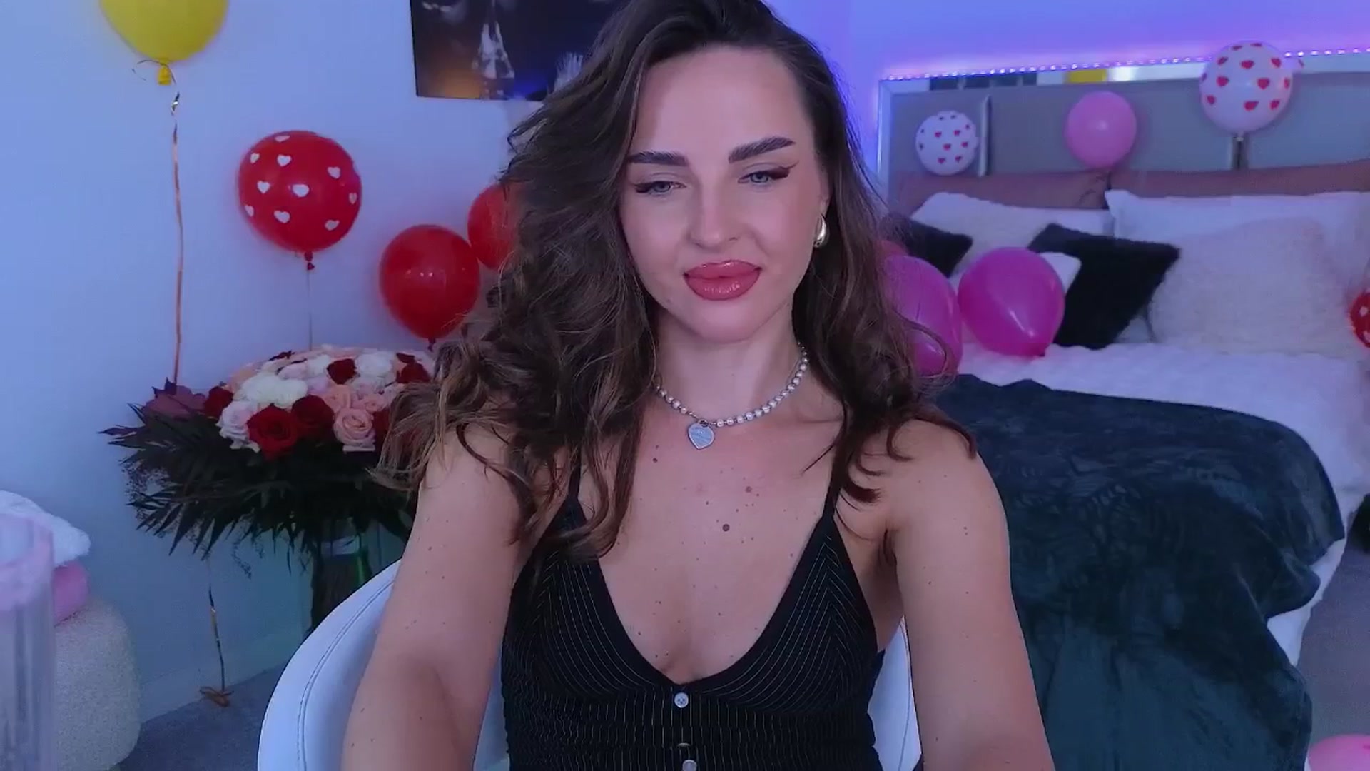 Gallery image thumbnail from LexiQ's myfreecams stream on, 10/20/2025, 05:27 image 18 of 20