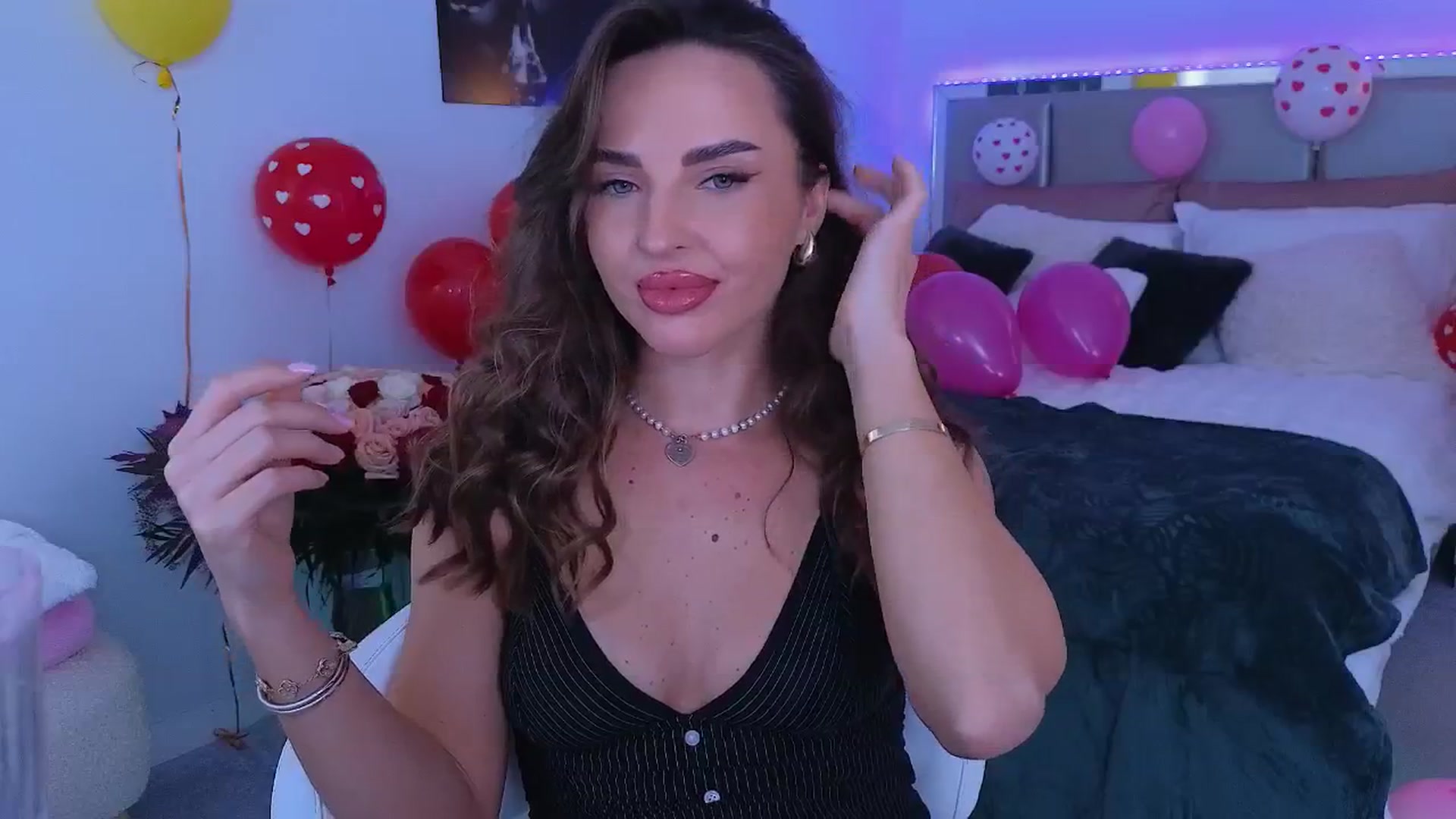 Gallery image thumbnail from LexiQ's myfreecams stream on, 10/20/2025, 05:27 image 10 of 20