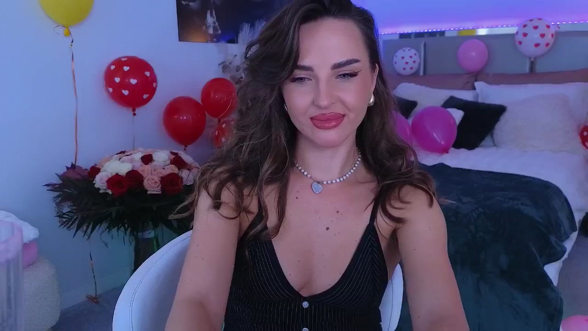 Gallery image thumbnail from LexiQ's myfreecams stream on, 10/20/2025, 05:27 image 16 of 20