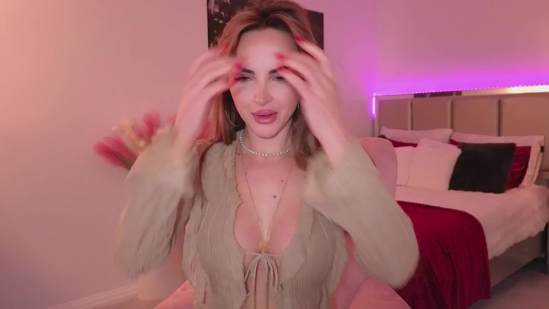 Gallery image thumbnail from LexiQ's myfreecams stream on, 04/29/2026, 03:43 image 1 of 20