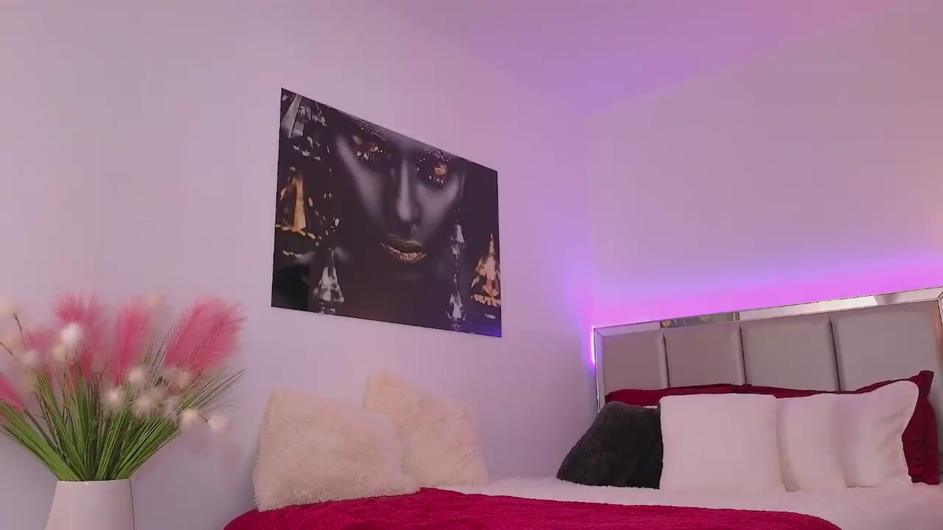Gallery image thumbnail from LexiQ's myfreecams stream on, 08/08/2026, 07:07 image 19 of 20