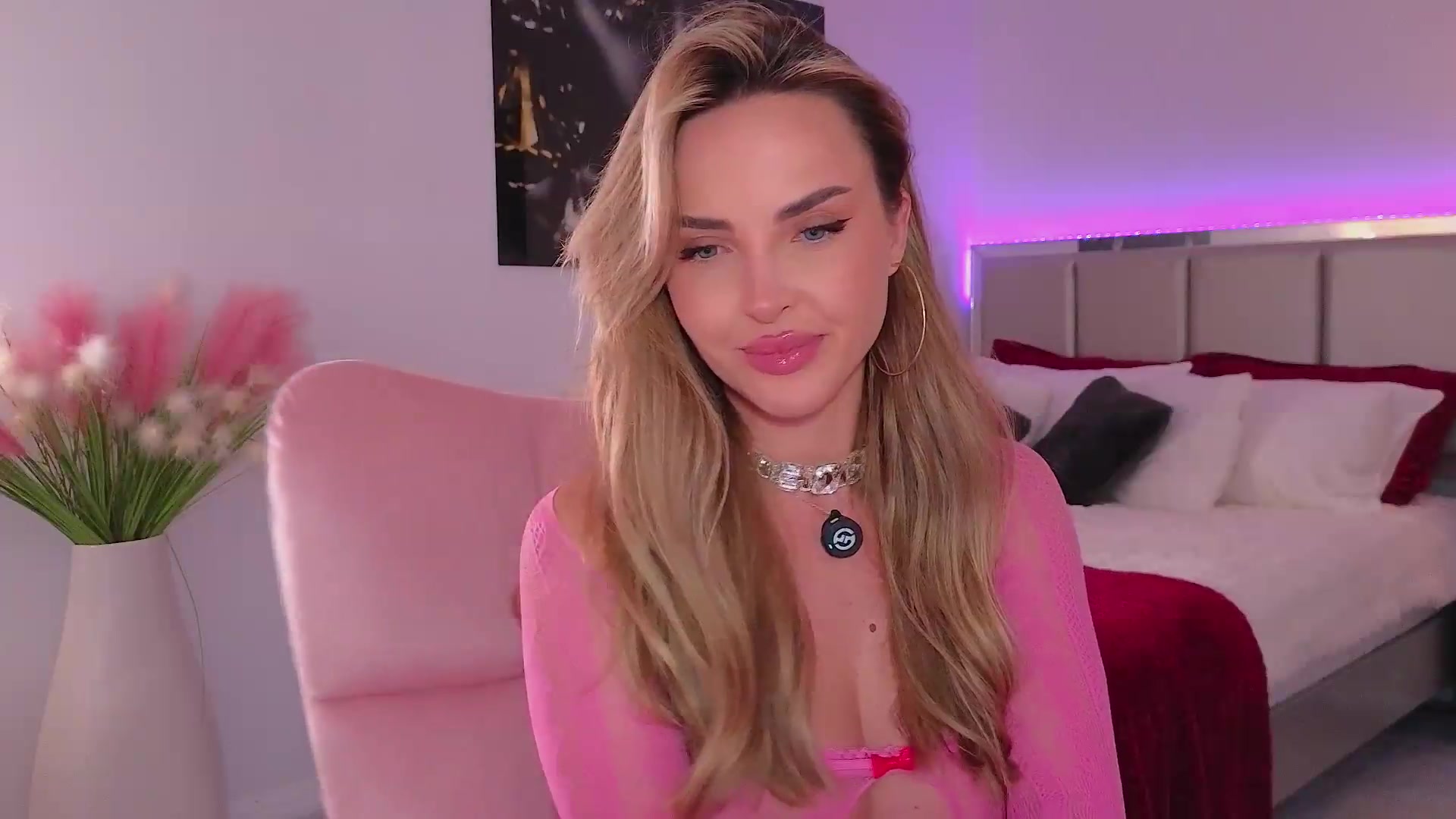 Gallery image thumbnail from LexiQ's myfreecams stream on, 08/27/2026, 04:06 image 19 of 20