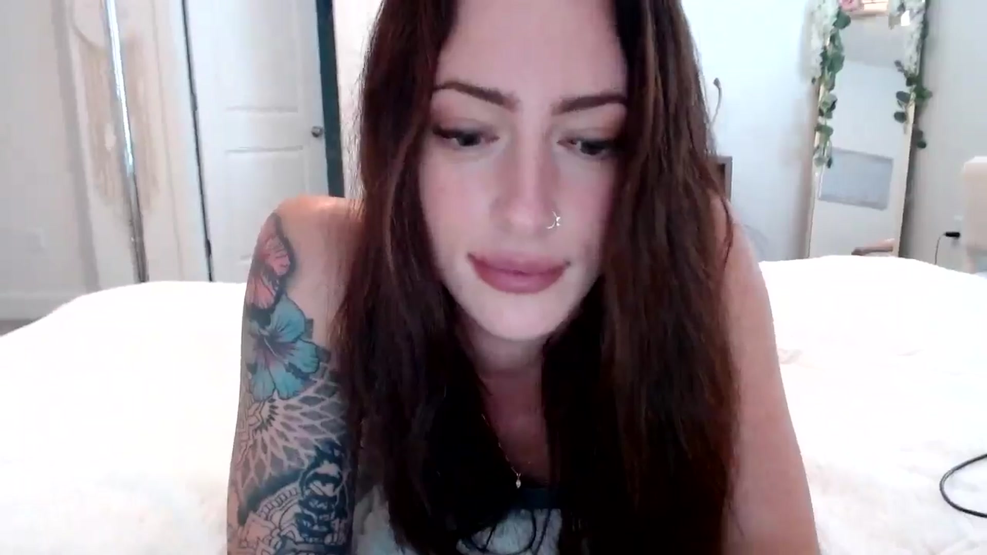 Gallery image thumbnail from LexiReid1's myfreecams stream on, 07/21/2025, 01:23 image 3 of 20