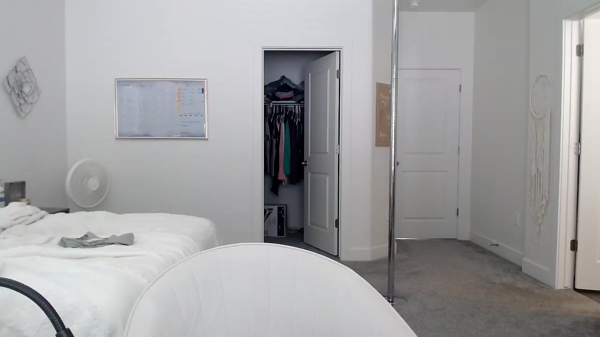 Gallery image thumbnail from LexiReid1's myfreecams stream on, 08/05/2025, 19:40 image 18 of 20