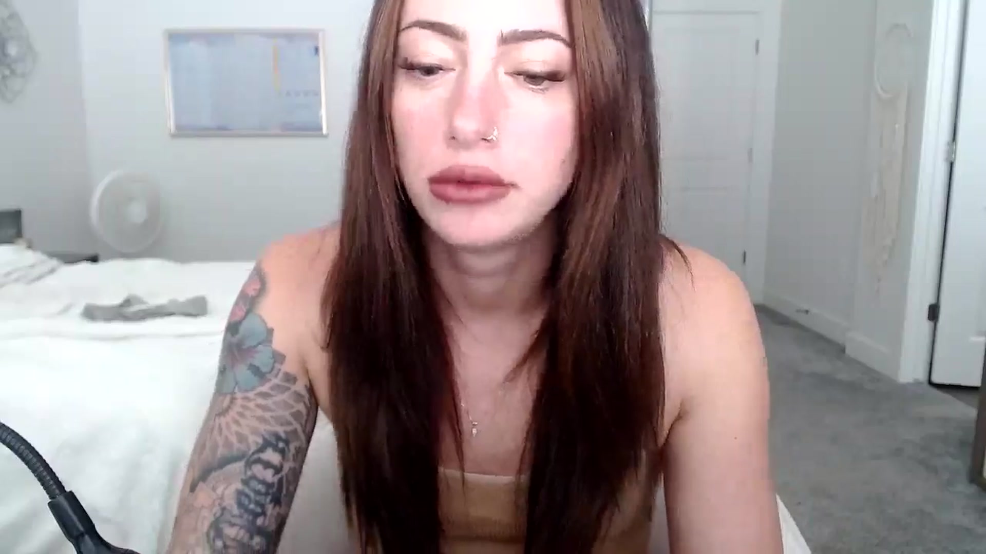 Gallery image thumbnail from LexiReid1's myfreecams stream on, 08/05/2025, 19:40 image 20 of 20