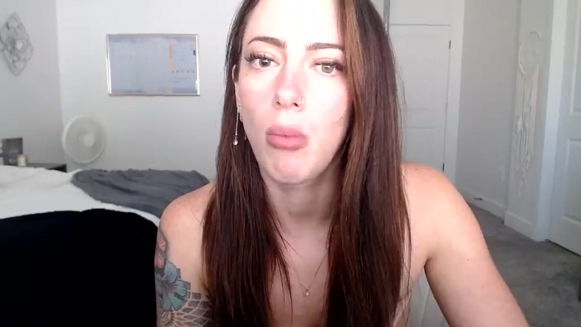 Gallery image thumbnail from LexiReid1's myfreecams stream on, 08/06/2025, 21:57 image 12 of 20