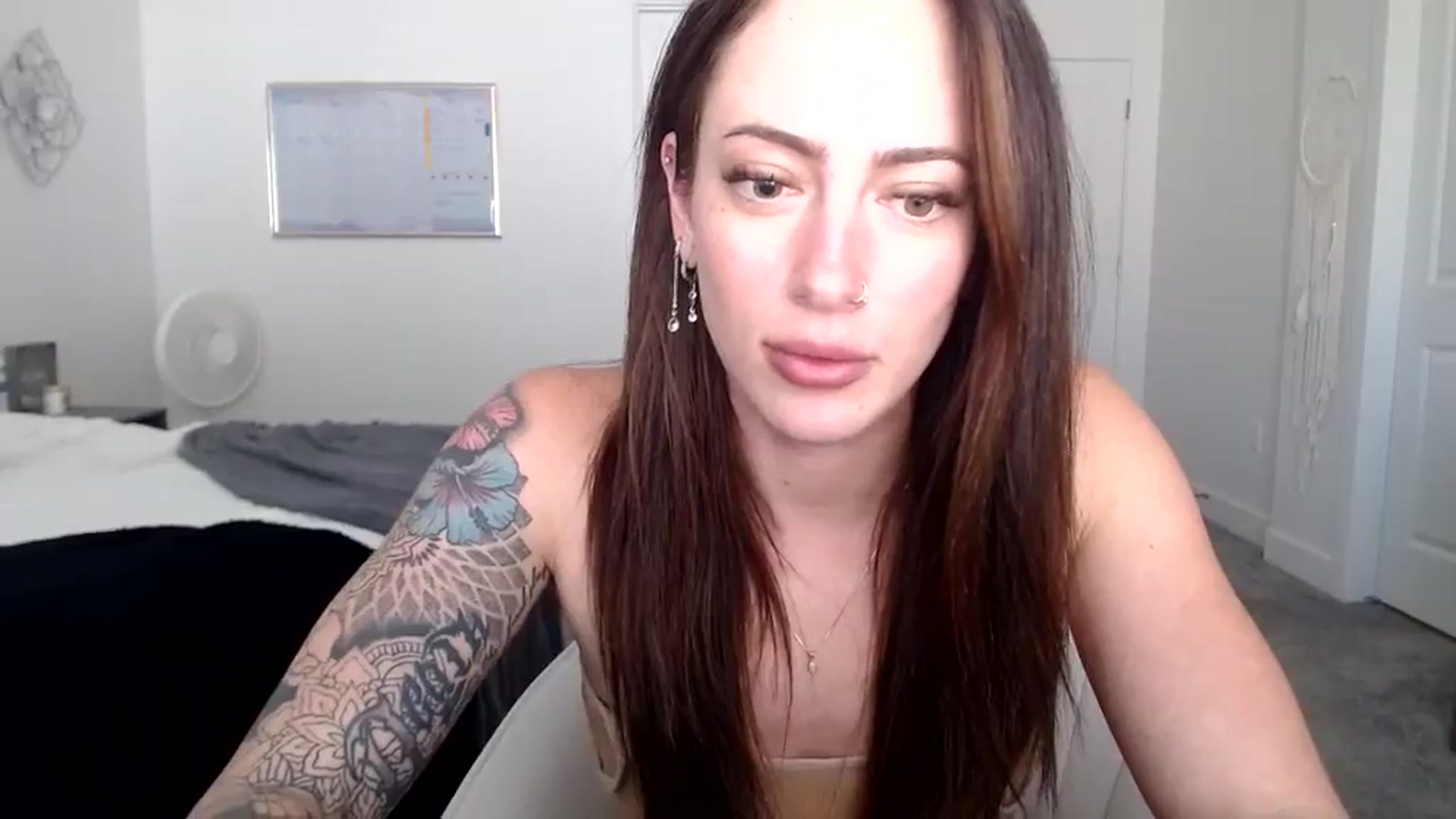 Gallery image thumbnail from LexiReid1's myfreecams stream on, 08/06/2025, 21:57 image 13 of 20