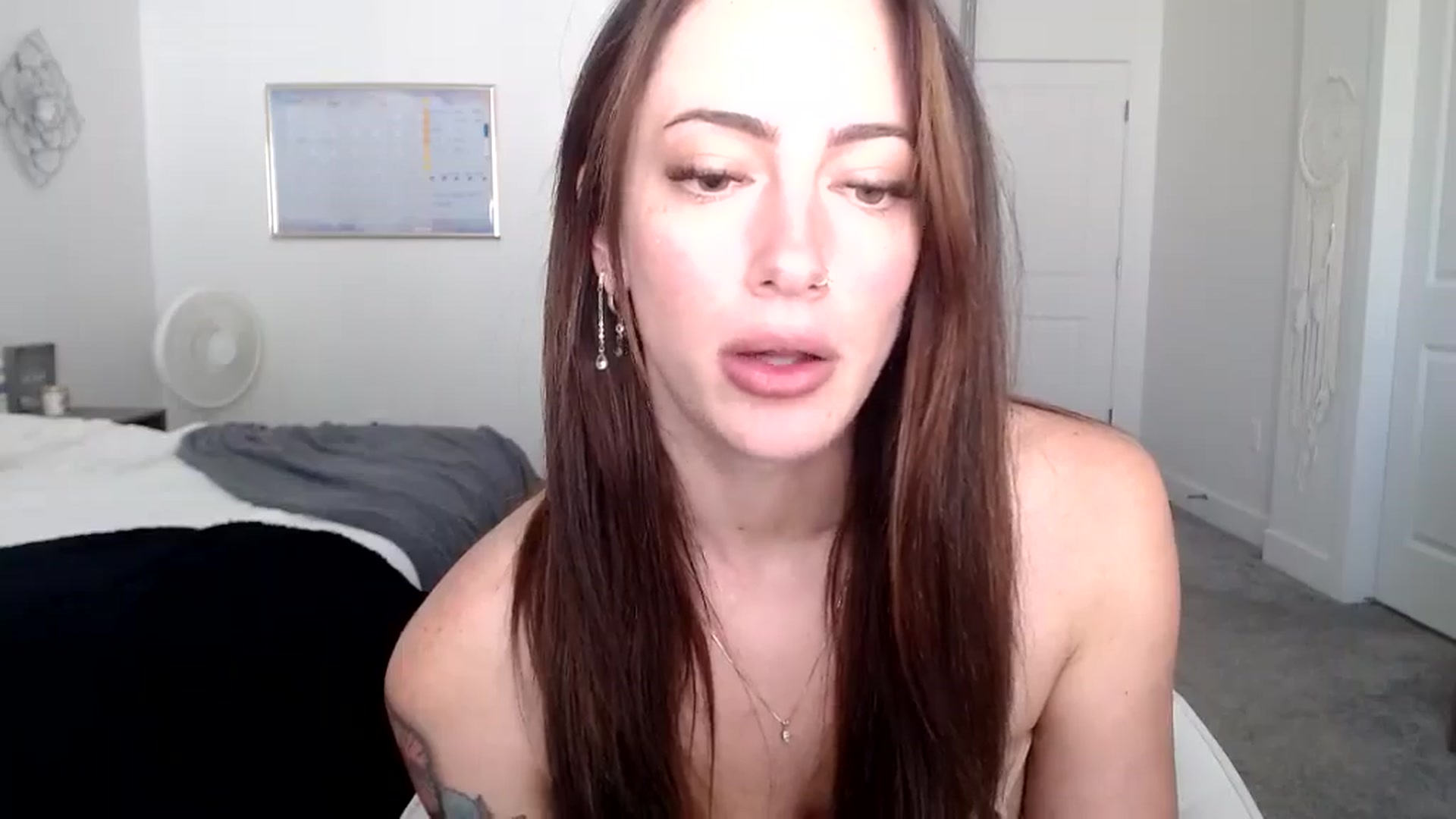 Gallery image thumbnail from LexiReid1's myfreecams stream on, 08/06/2025, 21:57 image 10 of 20