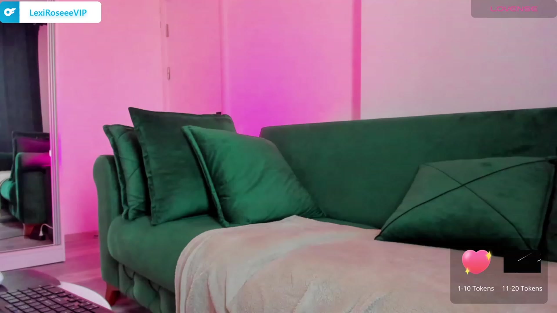 Gallery image thumbnail from LexiRoseee's myfreecams stream on, 09/15/2023, 12:29 image 12 of 20