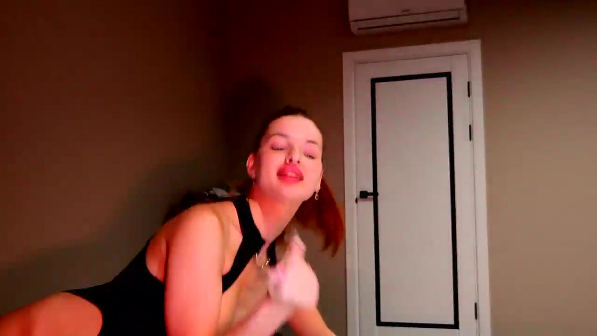 Gallery image thumbnail from LexiSi's myfreecams stream on, 07/27/2026, 23:05 image 12 of 20
