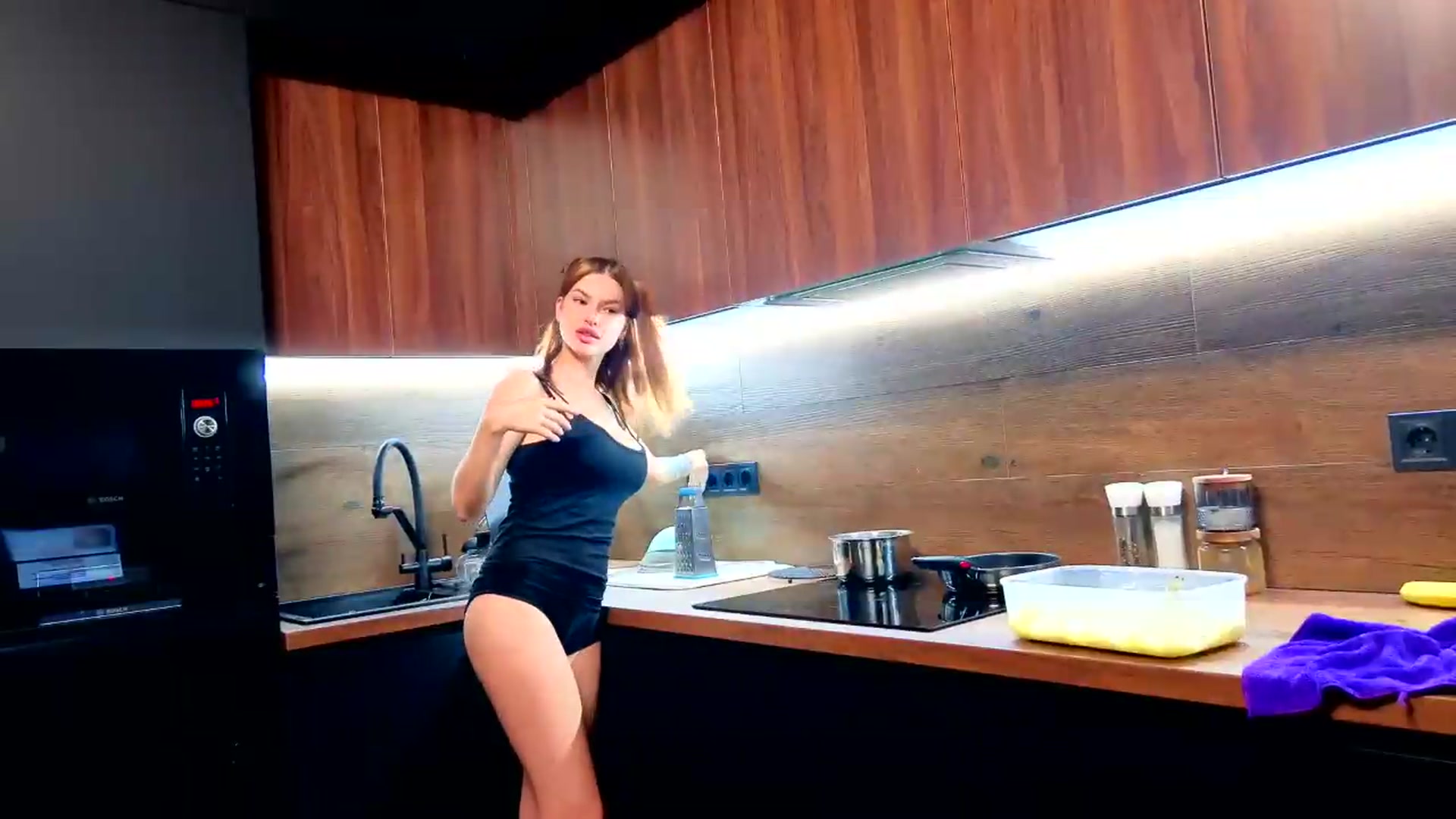 Gallery image thumbnail from LexiSi's myfreecams stream on, 07/28/2026, 18:06 image 14 of 20