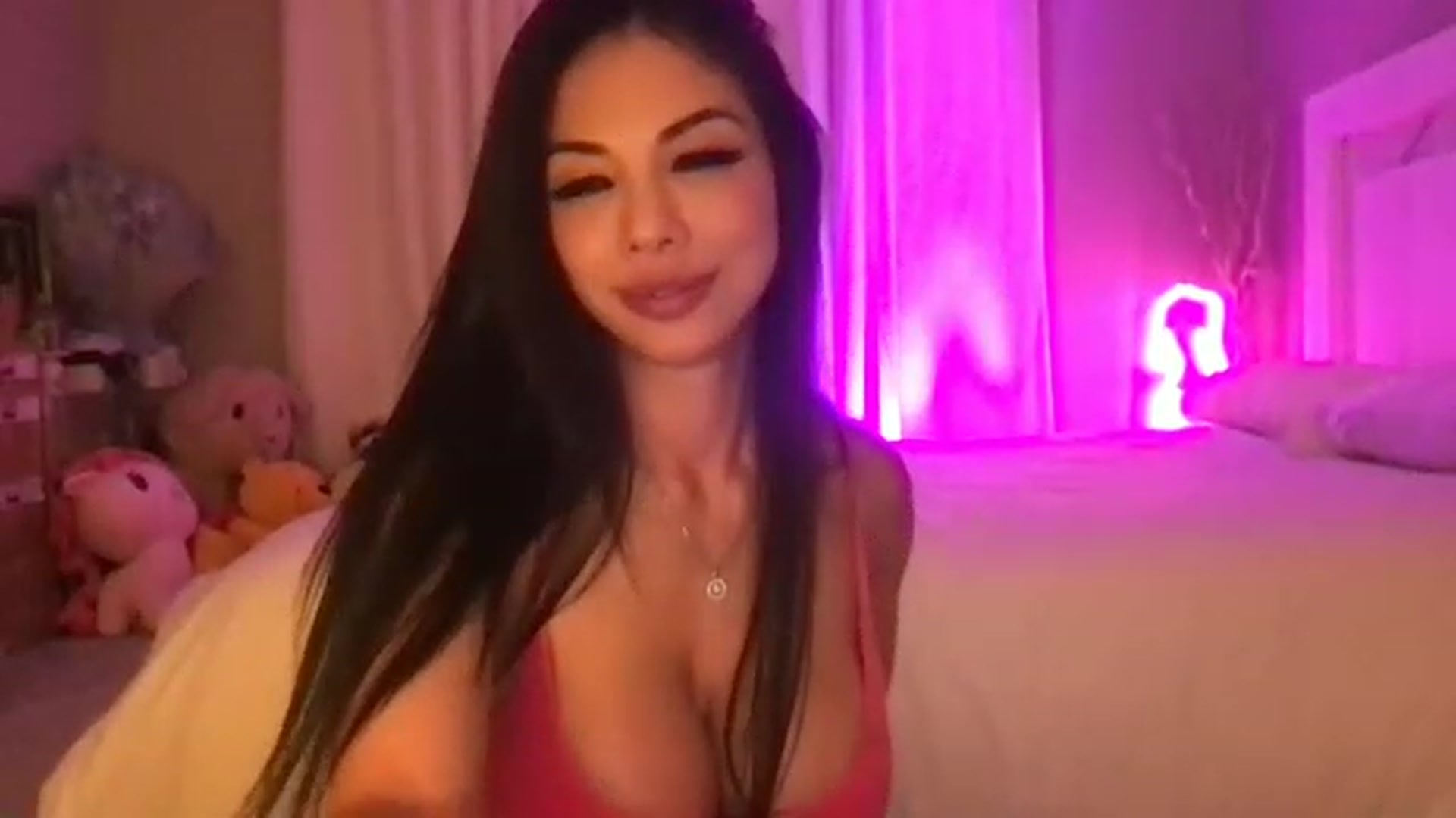 Gallery image thumbnail from LexiVixi's myfreecams stream on, 04/30/2023, 10:01 image 14 of 20