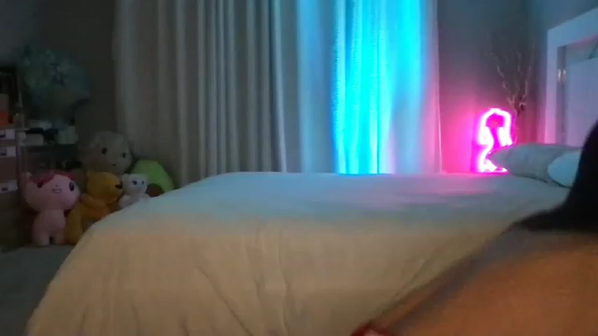 Gallery image thumbnail from LexiVixi's myfreecams stream on, 06/04/2023, 10:22 image 3 of 20