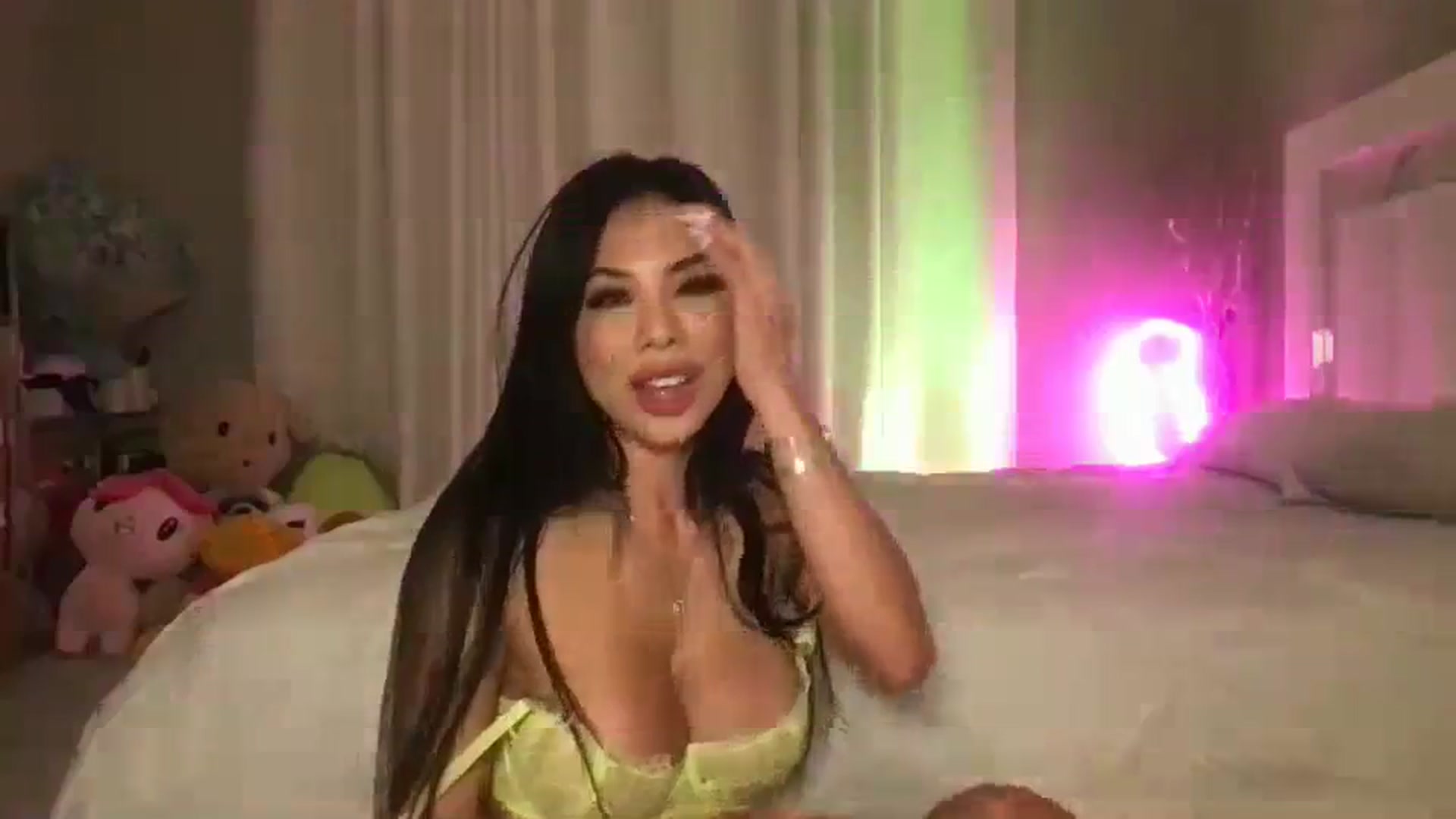 Gallery image thumbnail from LexiVixi's myfreecams stream on, 01/27/2024, 10:55 image 17 of 20