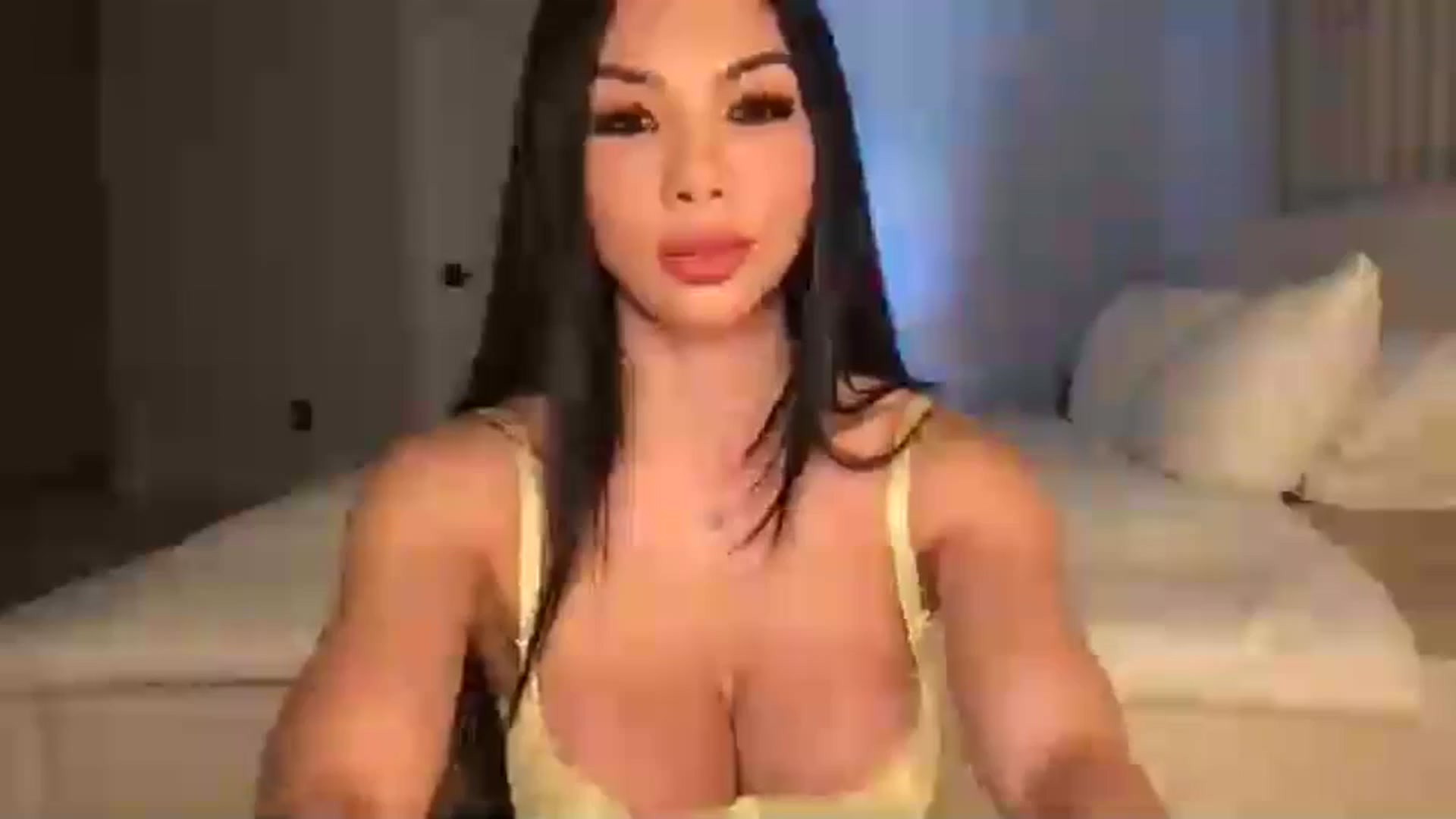 Gallery image thumbnail from LexiVixi's myfreecams stream on, 03/16/2025, 04:36 image 17 of 20
