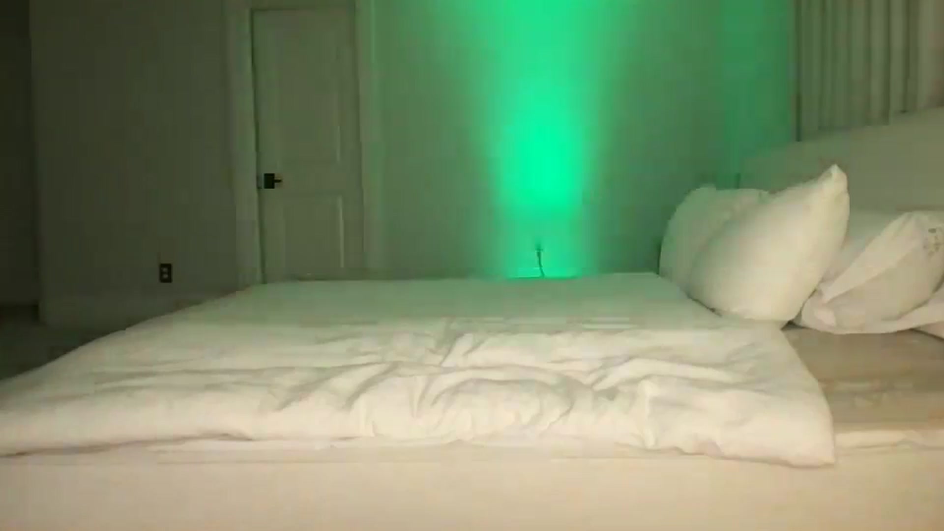 Gallery image thumbnail from LexiVixi's myfreecams stream on, 03/16/2025, 11:03 image 17 of 20