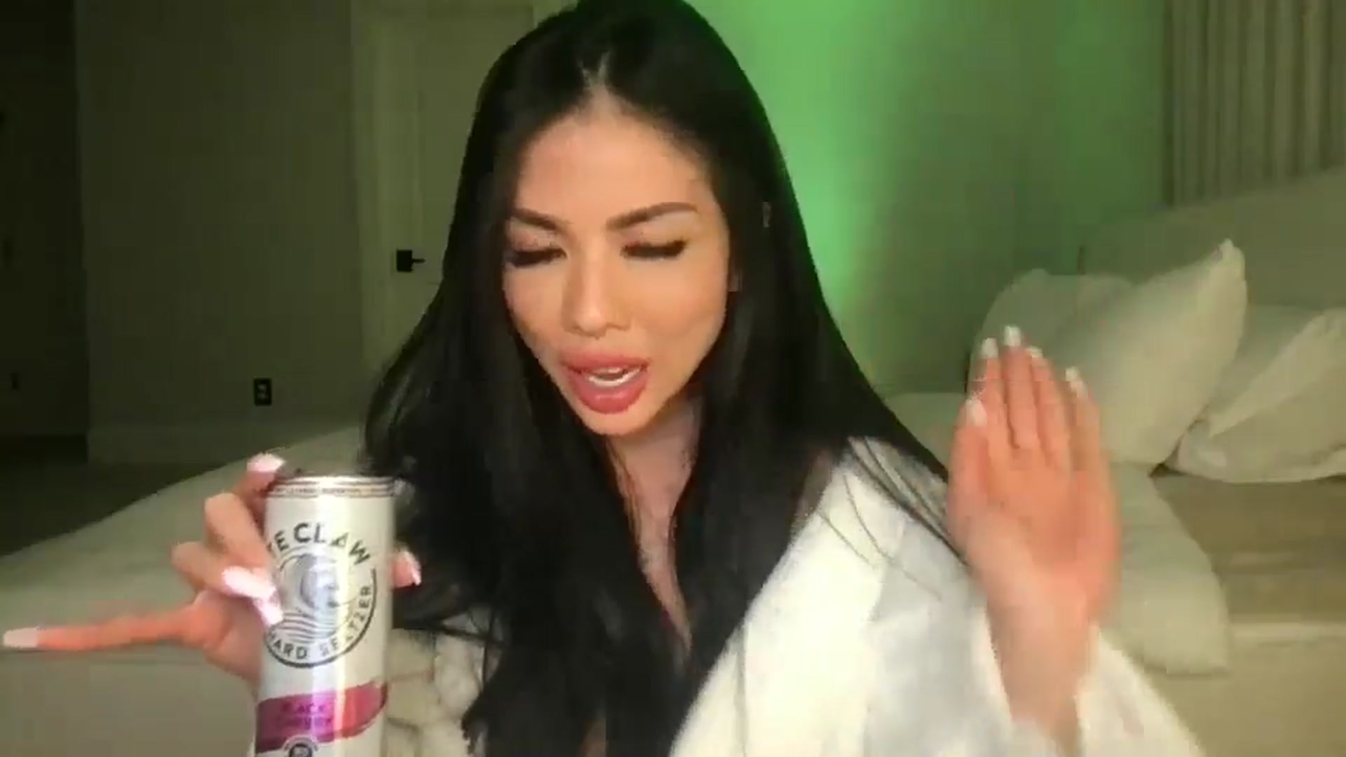 Gallery image thumbnail from LexiVixi's myfreecams stream on, 03/16/2025, 11:22 image 6 of 20