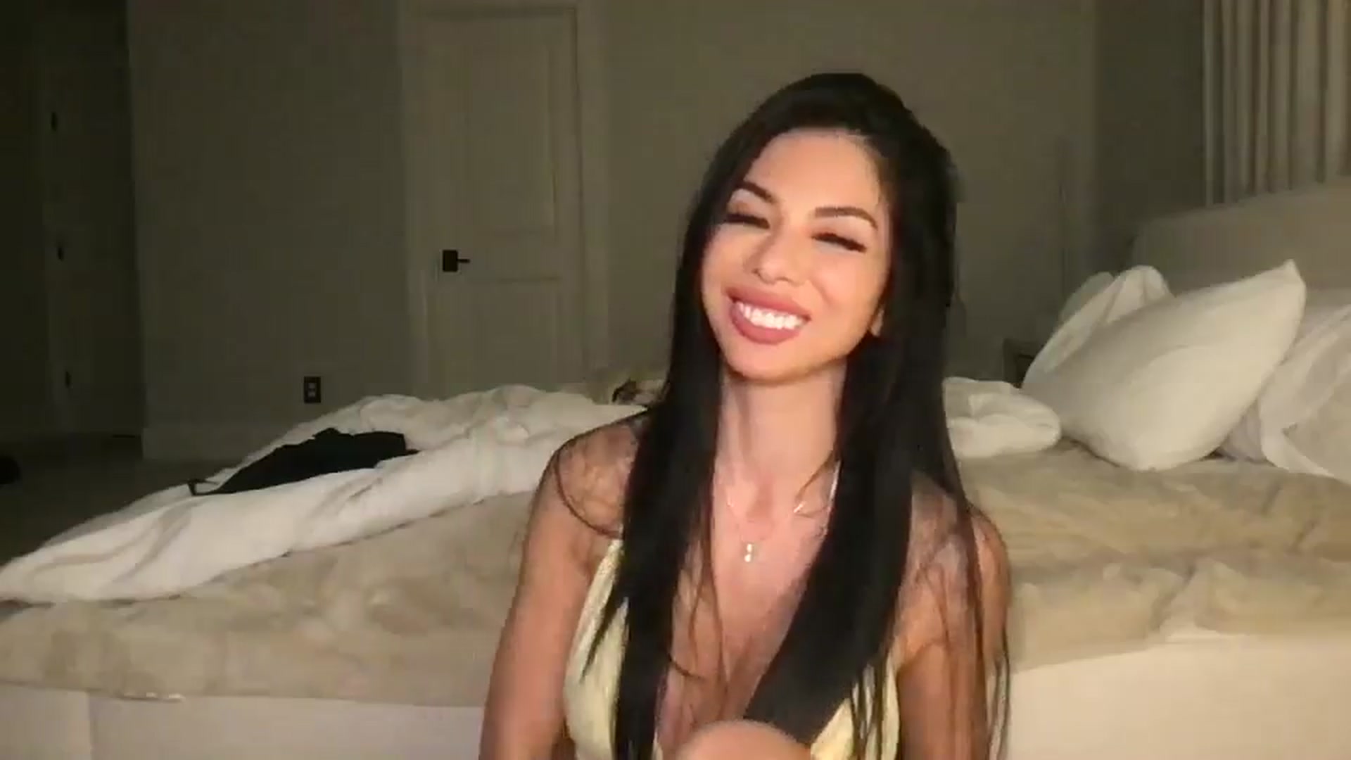 Gallery image thumbnail from LexiVixi's myfreecams stream on, 03/30/2025, 07:00 image 8 of 20