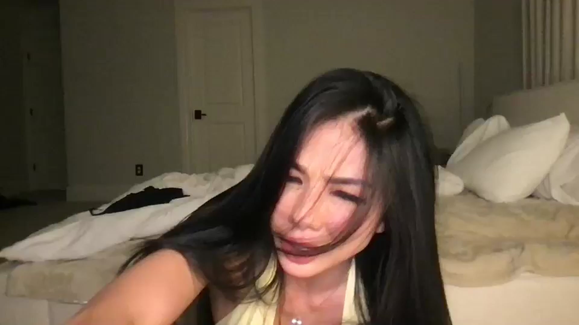 Gallery image thumbnail from LexiVixi's myfreecams stream on, 03/30/2025, 08:51 image 15 of 20
