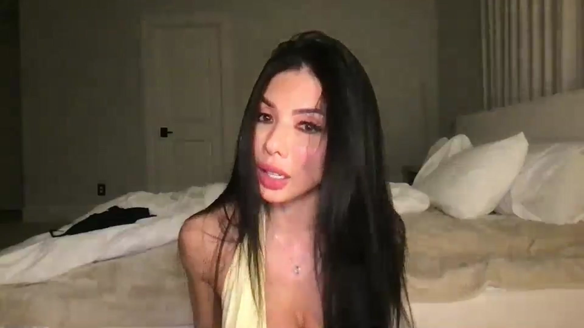 Gallery image thumbnail from LexiVixi's myfreecams stream on, 03/30/2025, 08:51 image 13 of 20