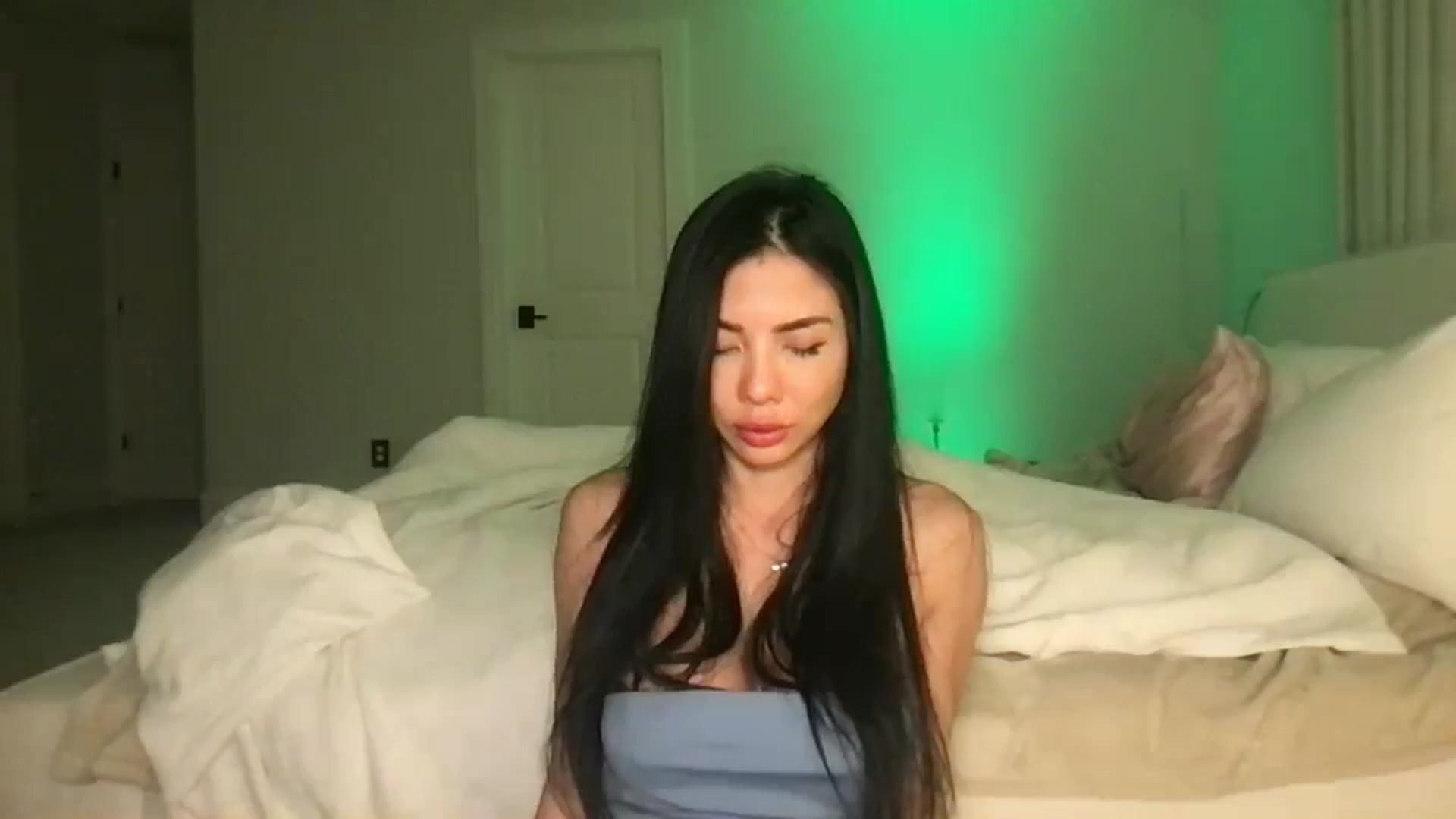 Gallery image thumbnail from LexiVixi's myfreecams stream on, 04/23/2025, 09:20 image 15 of 20