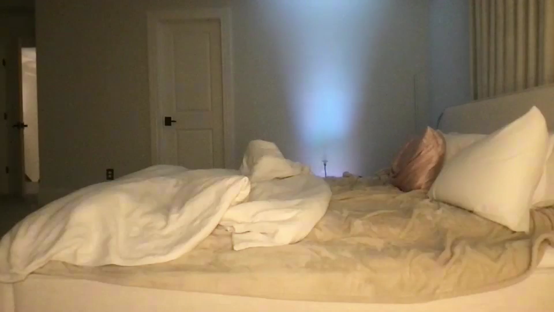Gallery image thumbnail from LexiVixi's myfreecams stream on, 04/23/2025, 09:20 image 8 of 20