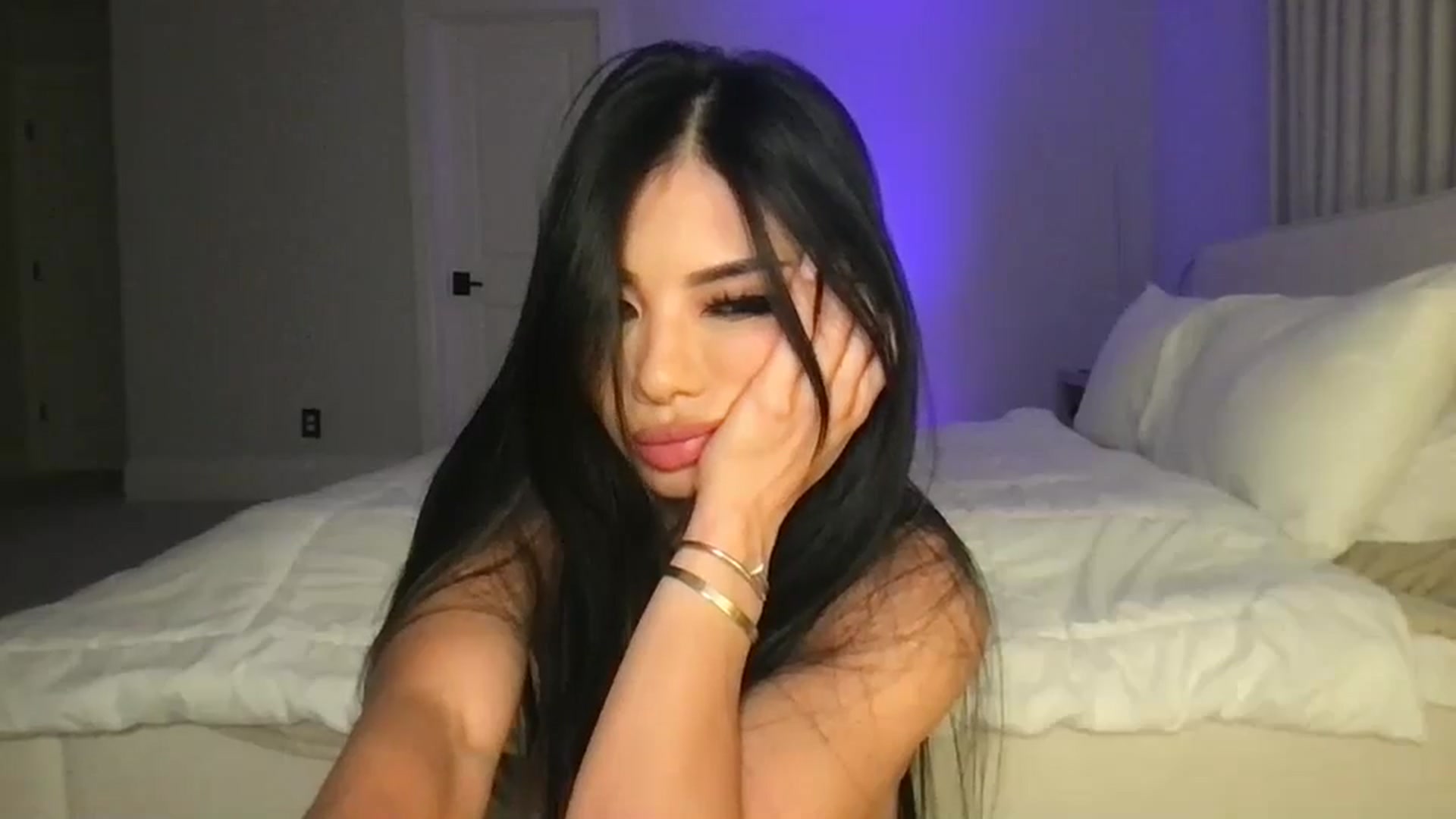 Gallery image thumbnail from LexiVixi's myfreecams stream on, 06/14/2025, 10:05 image 15 of 20