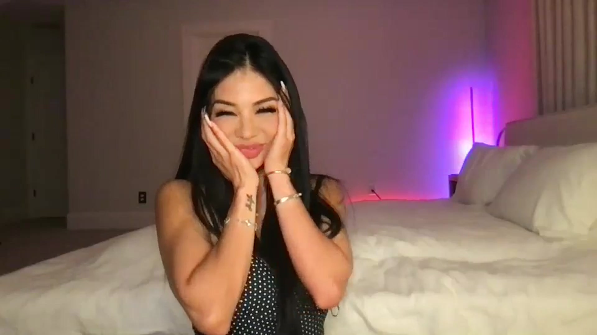 Gallery image thumbnail from LexiVixi's myfreecams stream on, 08/03/2025, 10:03 image 16 of 20
