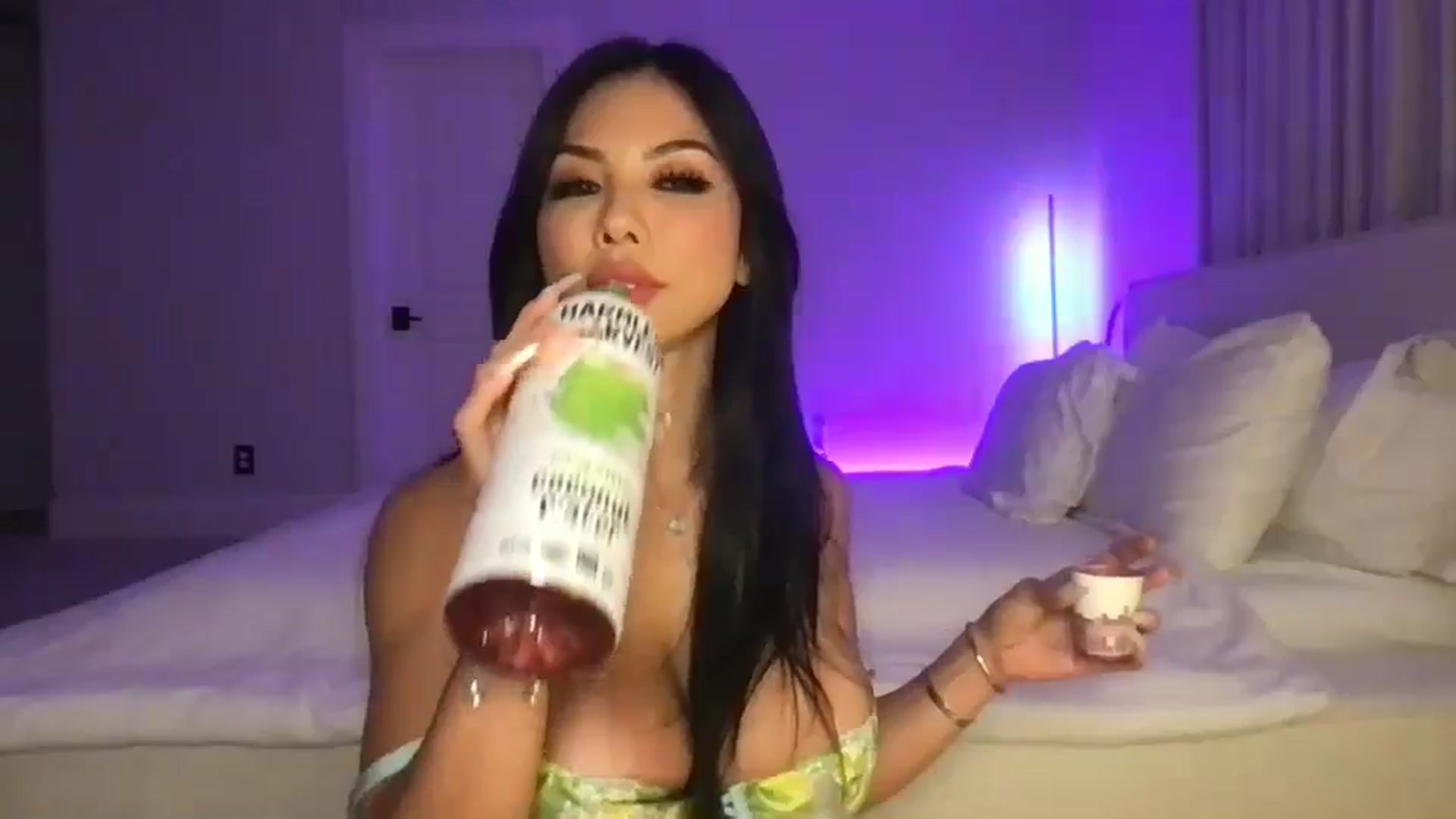 Gallery image thumbnail from LexiVixi's myfreecams stream on, 08/16/2025, 10:52 image 11 of 20