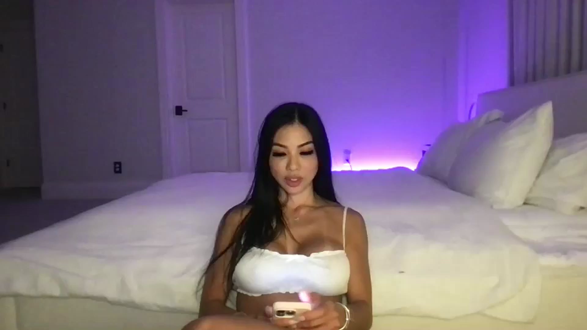 Gallery image thumbnail from LexiVixi's myfreecams stream on, 09/04/2025, 08:27 image 1 of 20