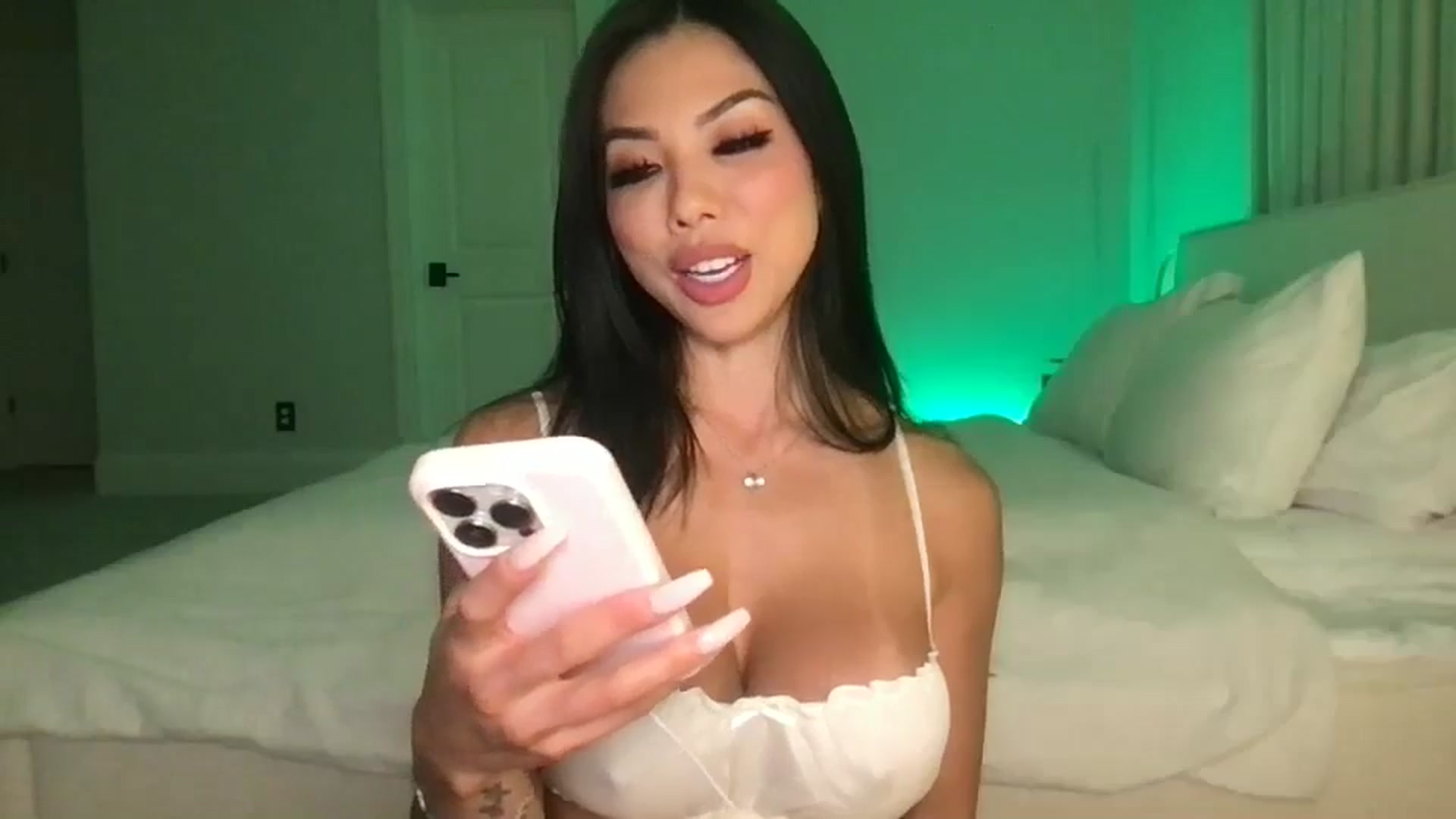 Gallery image thumbnail from LexiVixi's myfreecams stream on, 09/04/2025, 08:27 image 2 of 20