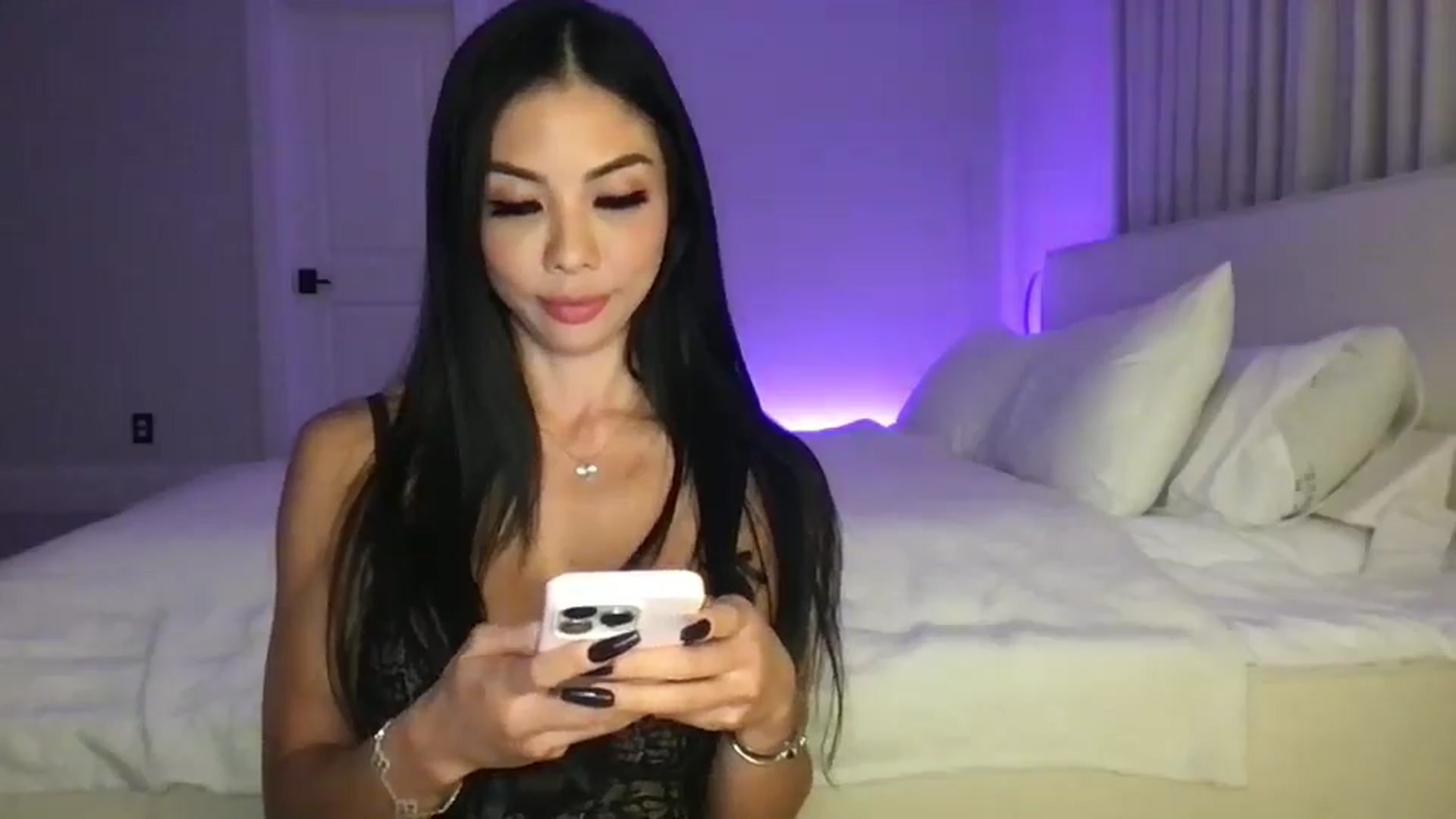 Gallery image thumbnail from LexiVixi's myfreecams stream on, 09/24/2025, 08:15 image 4 of 20