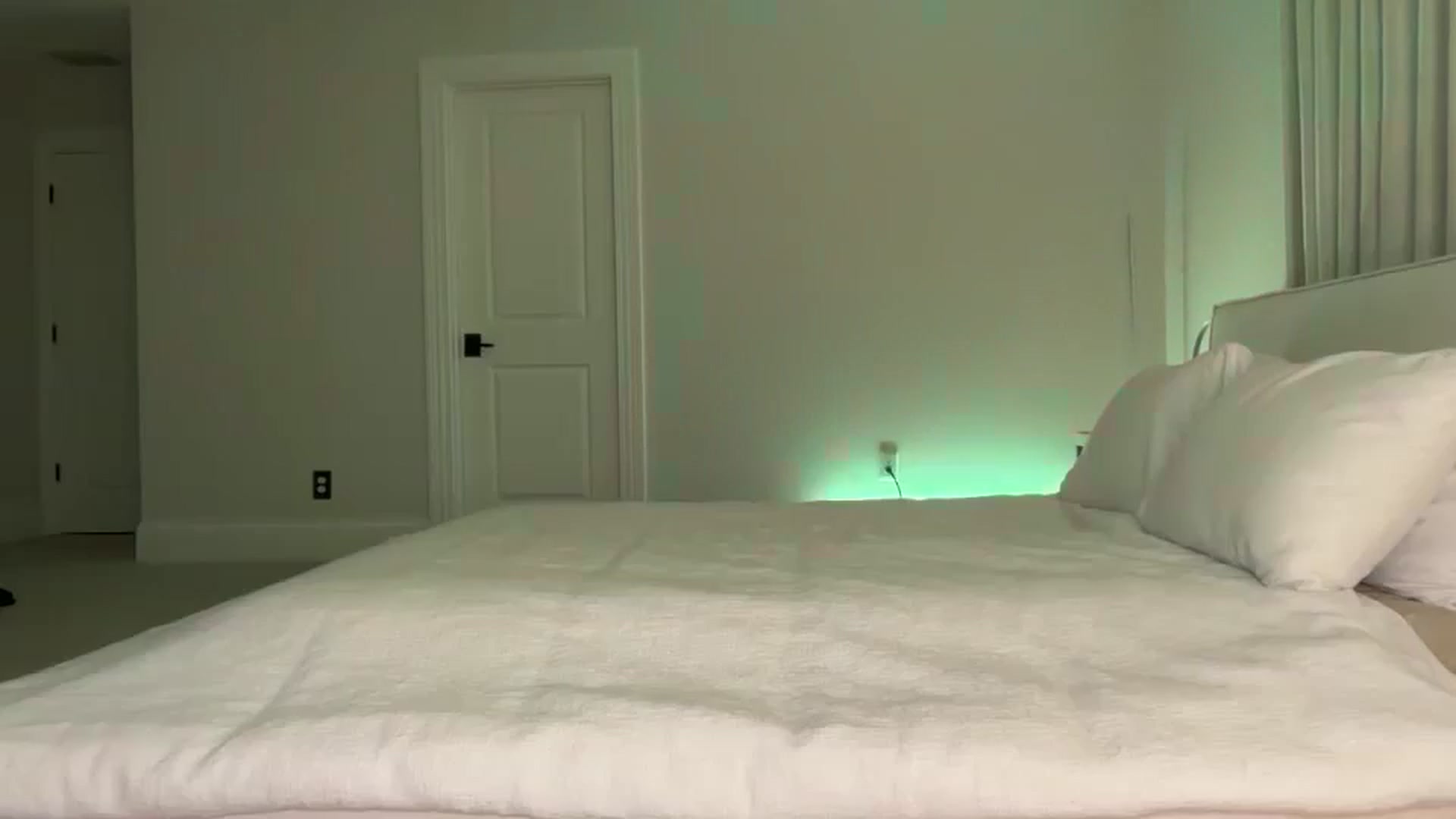 Gallery image thumbnail from LexiVixi's myfreecams stream on, 12/05/2025, 07:52 image 12 of 20