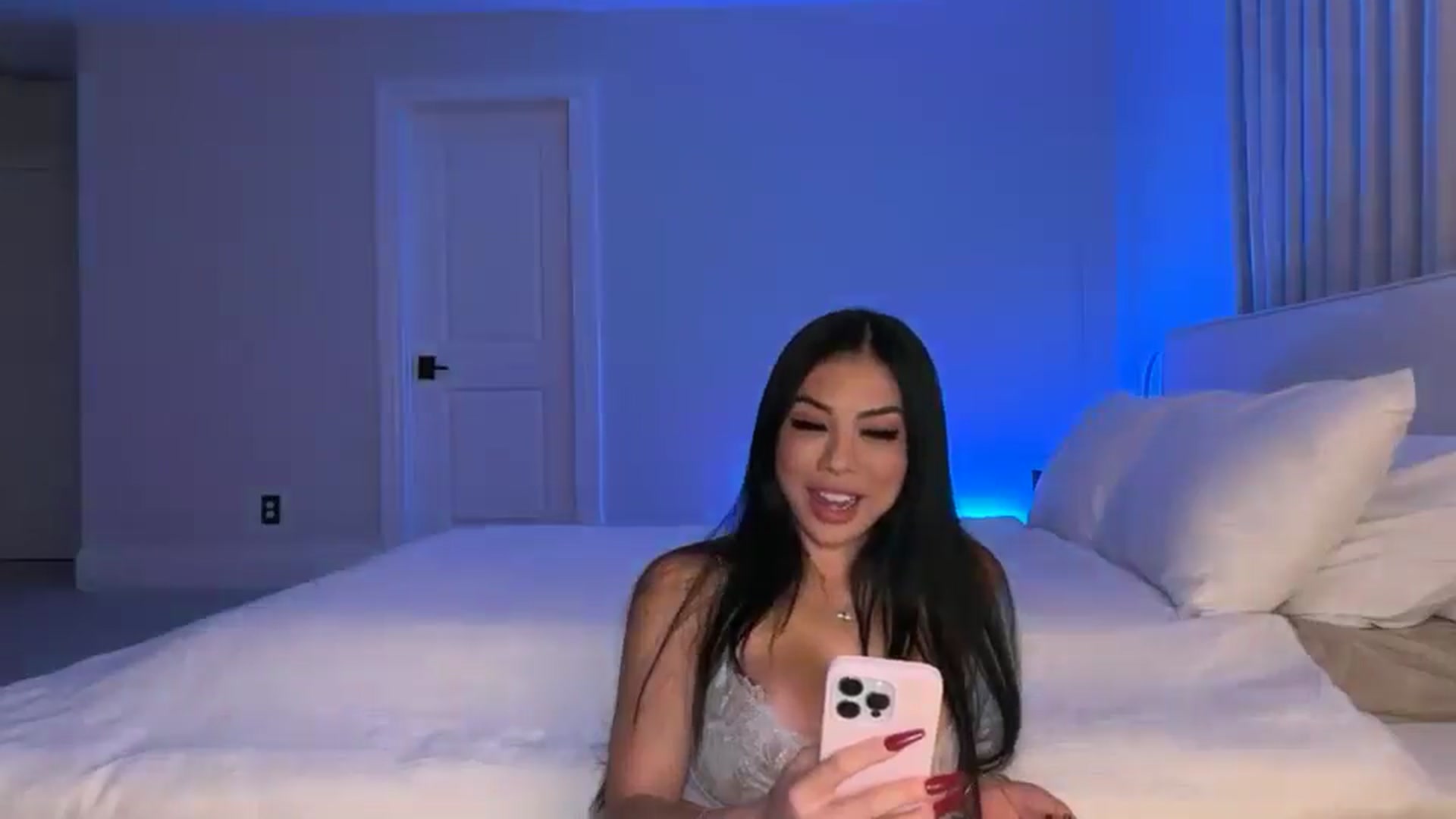 Gallery image thumbnail from LexiVixi's myfreecams stream on, 12/13/2025, 09:32 image 2 of 20