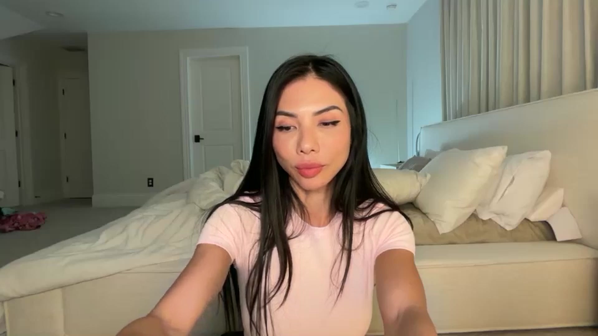 Gallery image thumbnail from LexiVixi's myfreecams stream on, 02/11/2026, 09:55 image 7 of 20