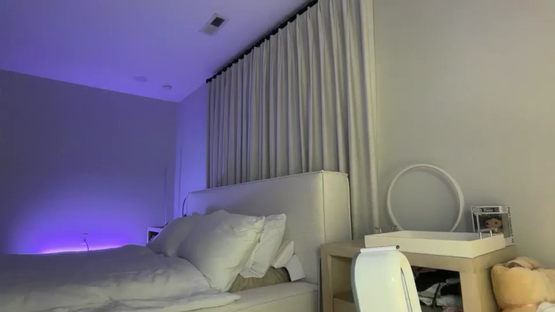 Gallery image thumbnail from LexiVixi's myfreecams stream on, 02/14/2026, 11:05 image 16 of 20