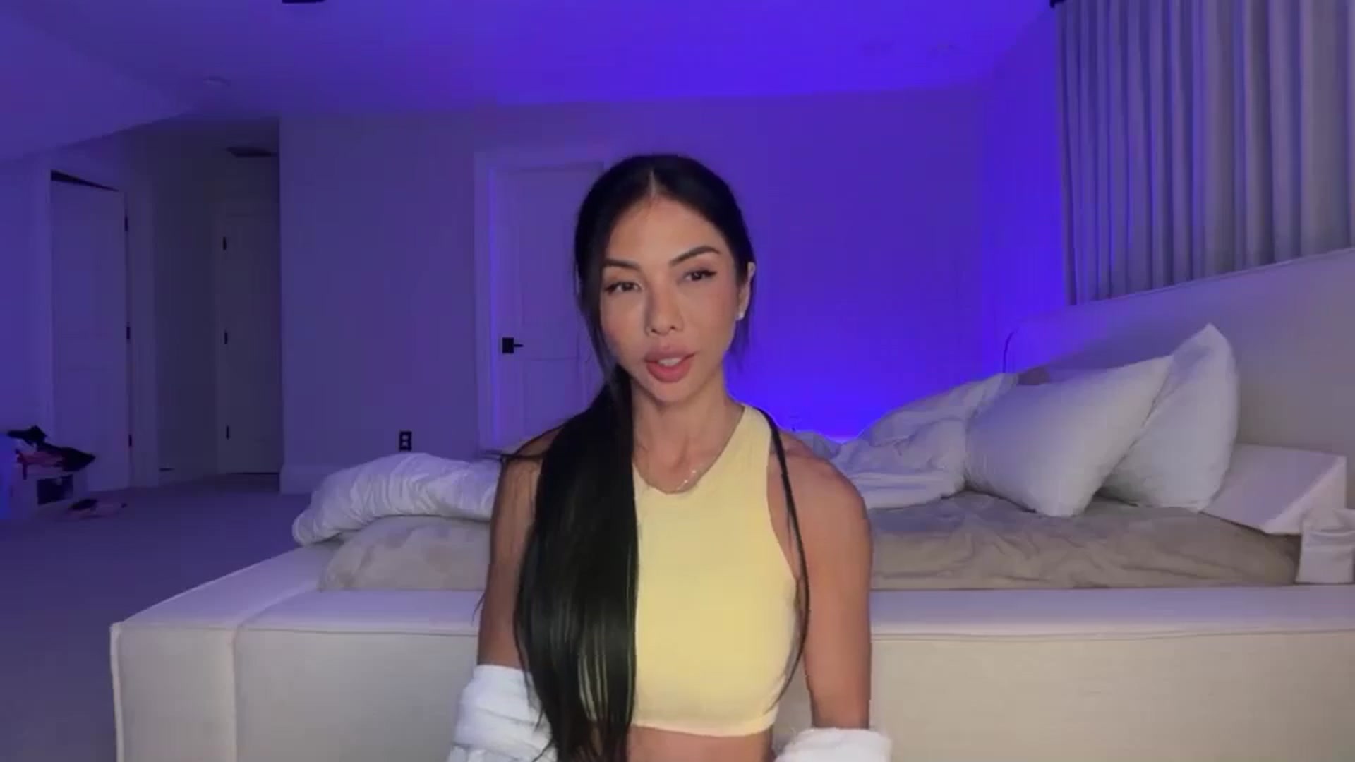 Gallery image thumbnail from LexiVixi's myfreecams stream on, 04/19/2026, 09:56 image 5 of 20