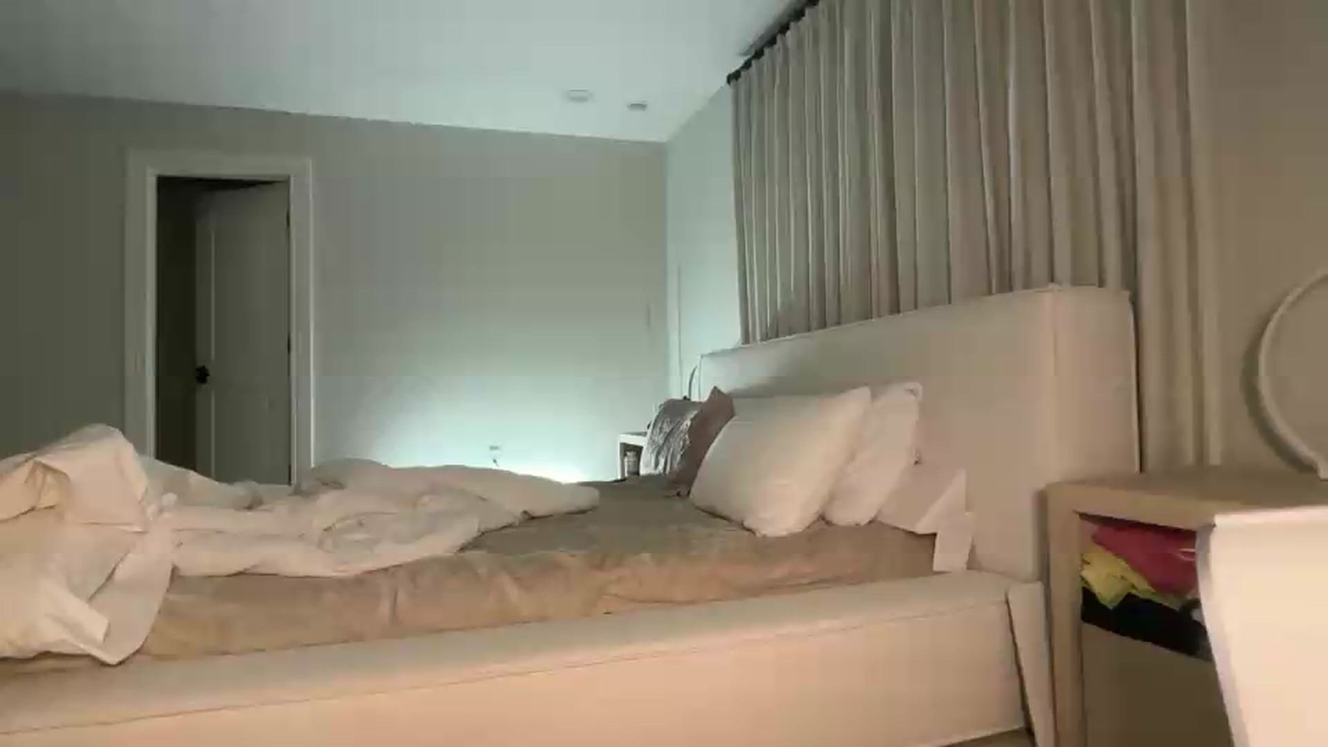 Gallery image thumbnail from LexiVixi's myfreecams stream on, 05/23/2026, 09:43 image 14 of 20